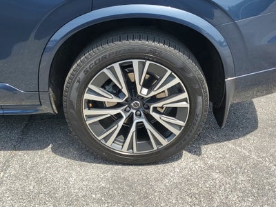 2021 Volvo XC90 Momentum