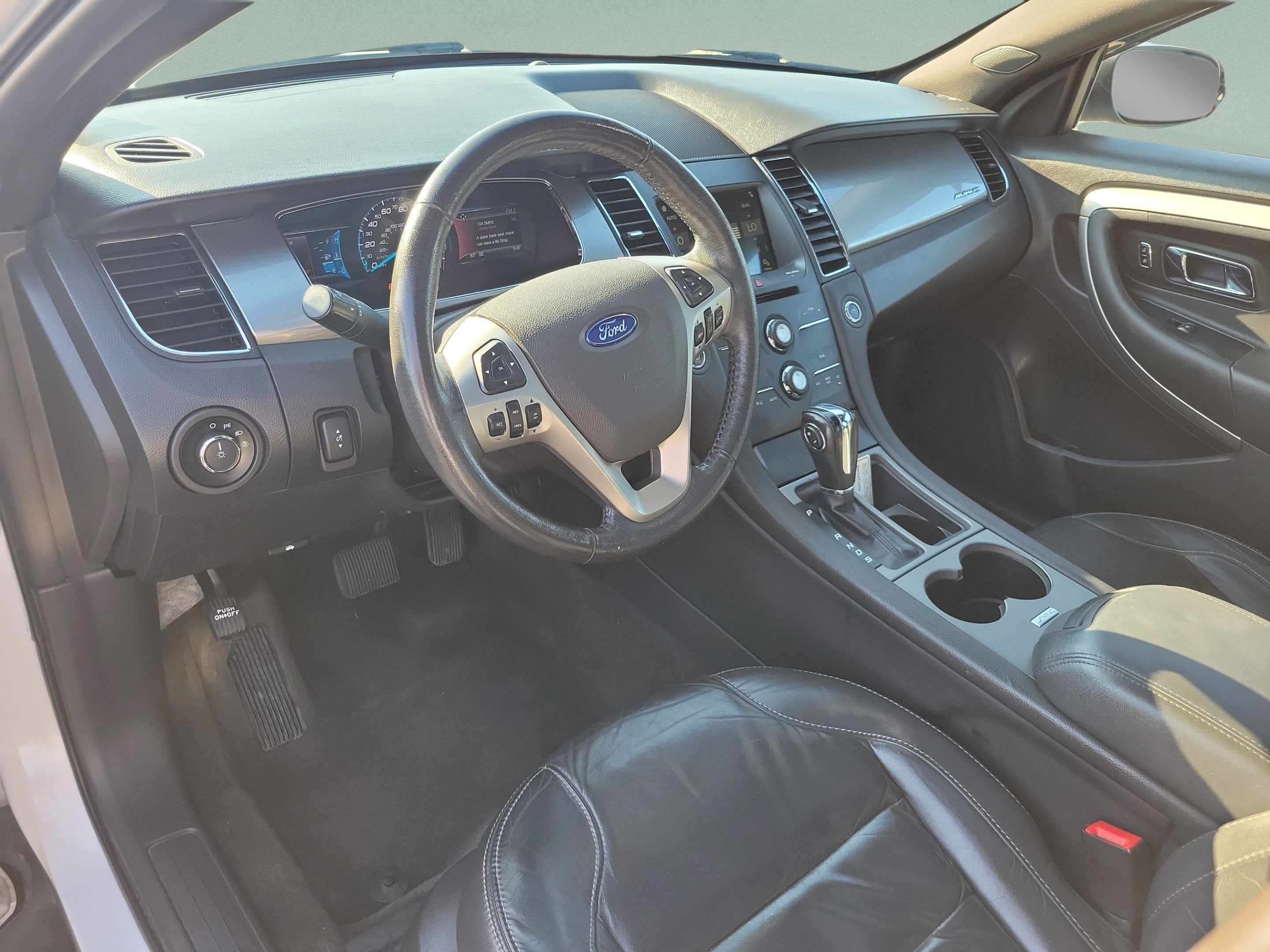 2018 Ford Taurus SEL