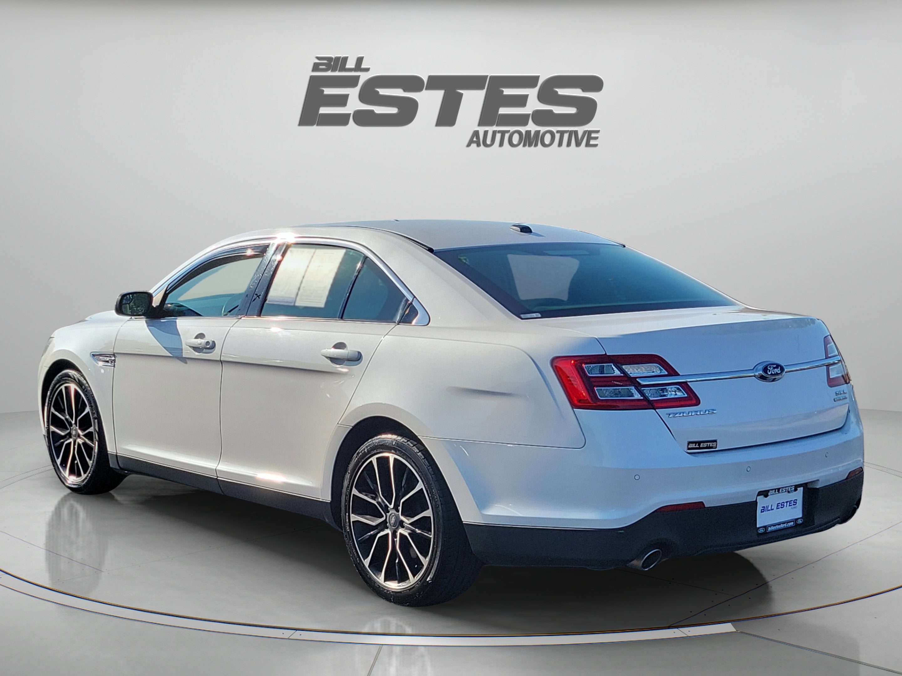 2018 Ford Taurus SEL