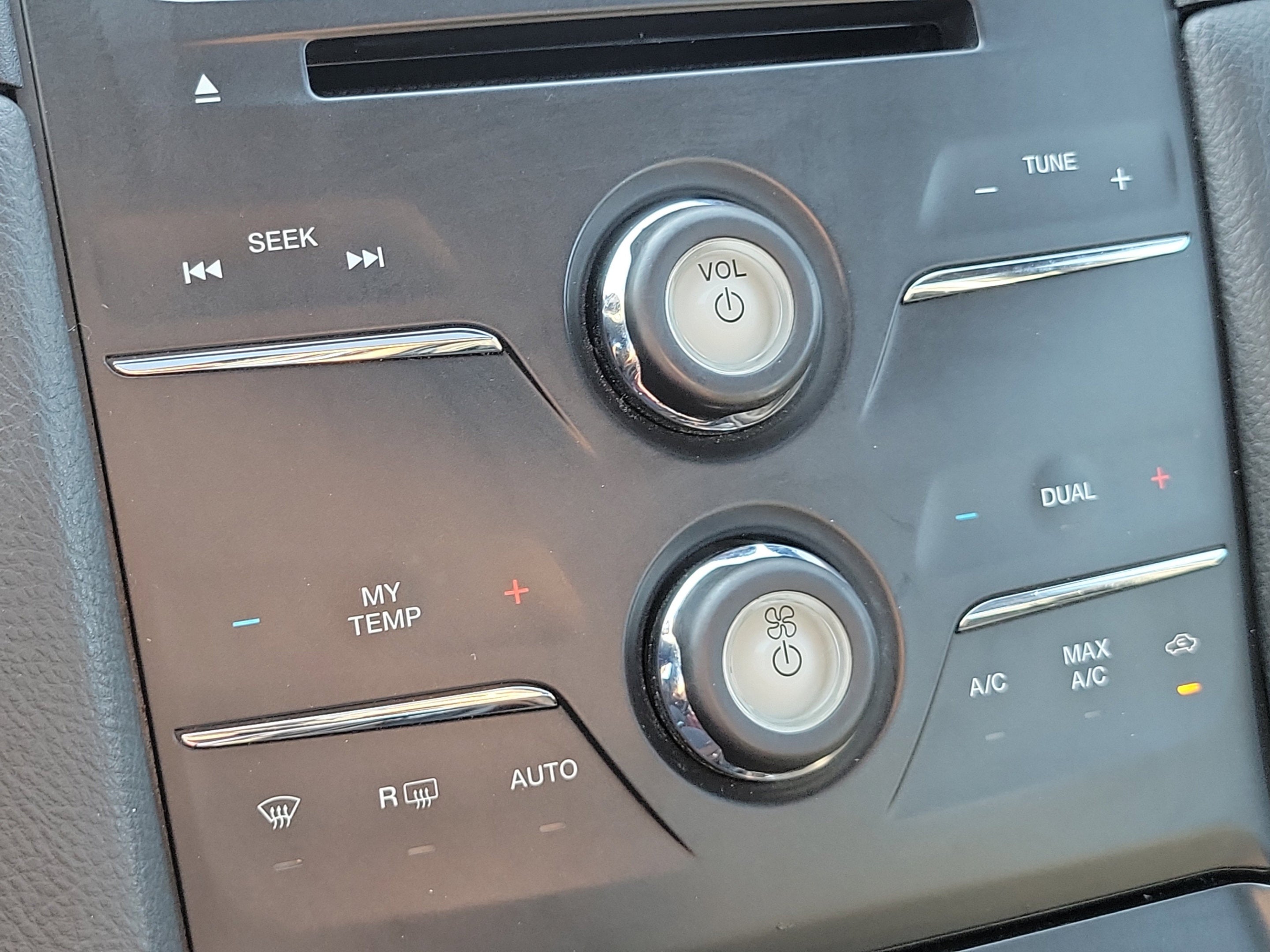 2018 Ford Taurus SEL