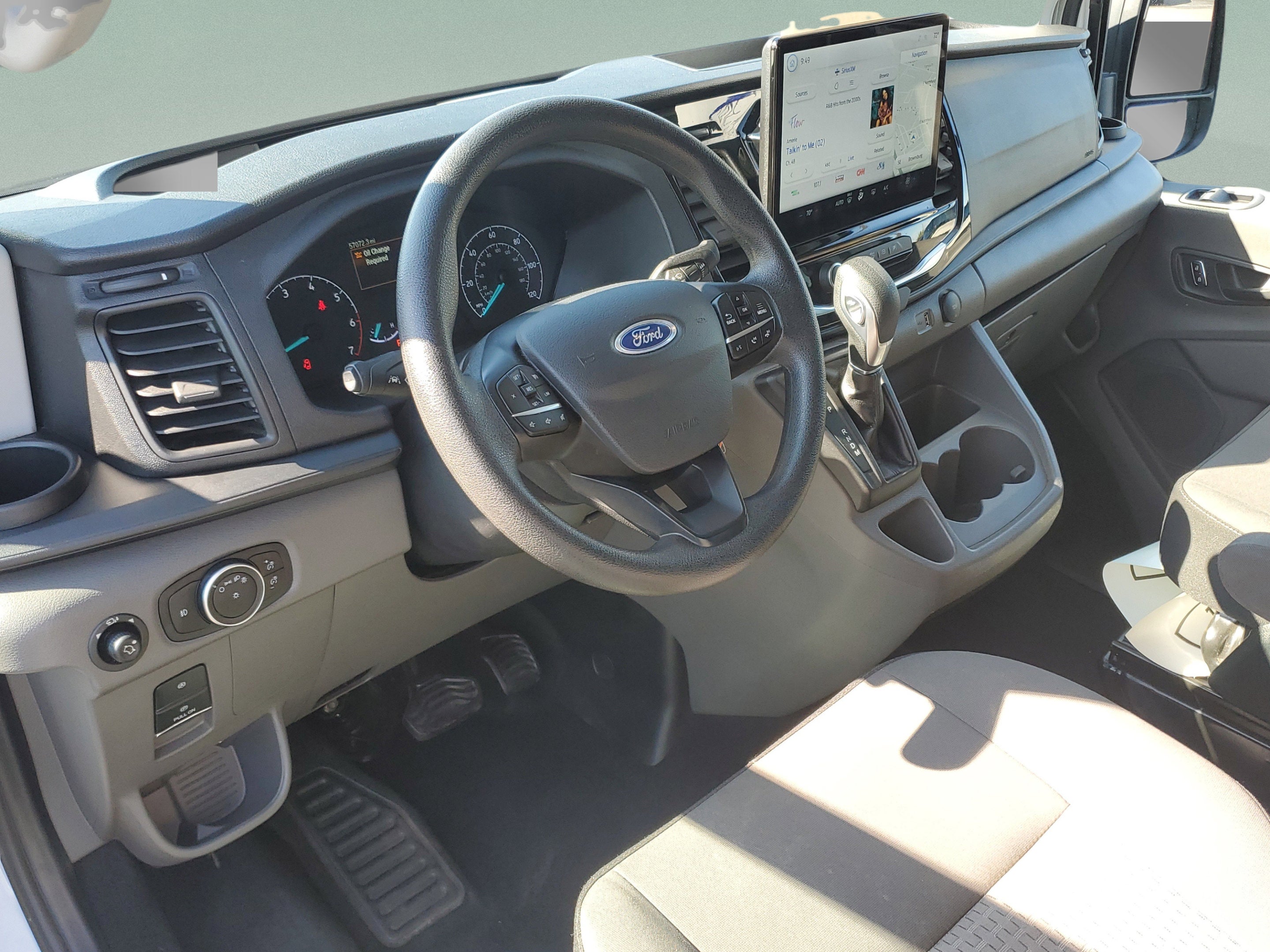 2023 Ford Transit Passenger Wagon XLT