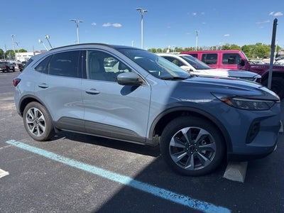 2025 Ford Escape Platinum