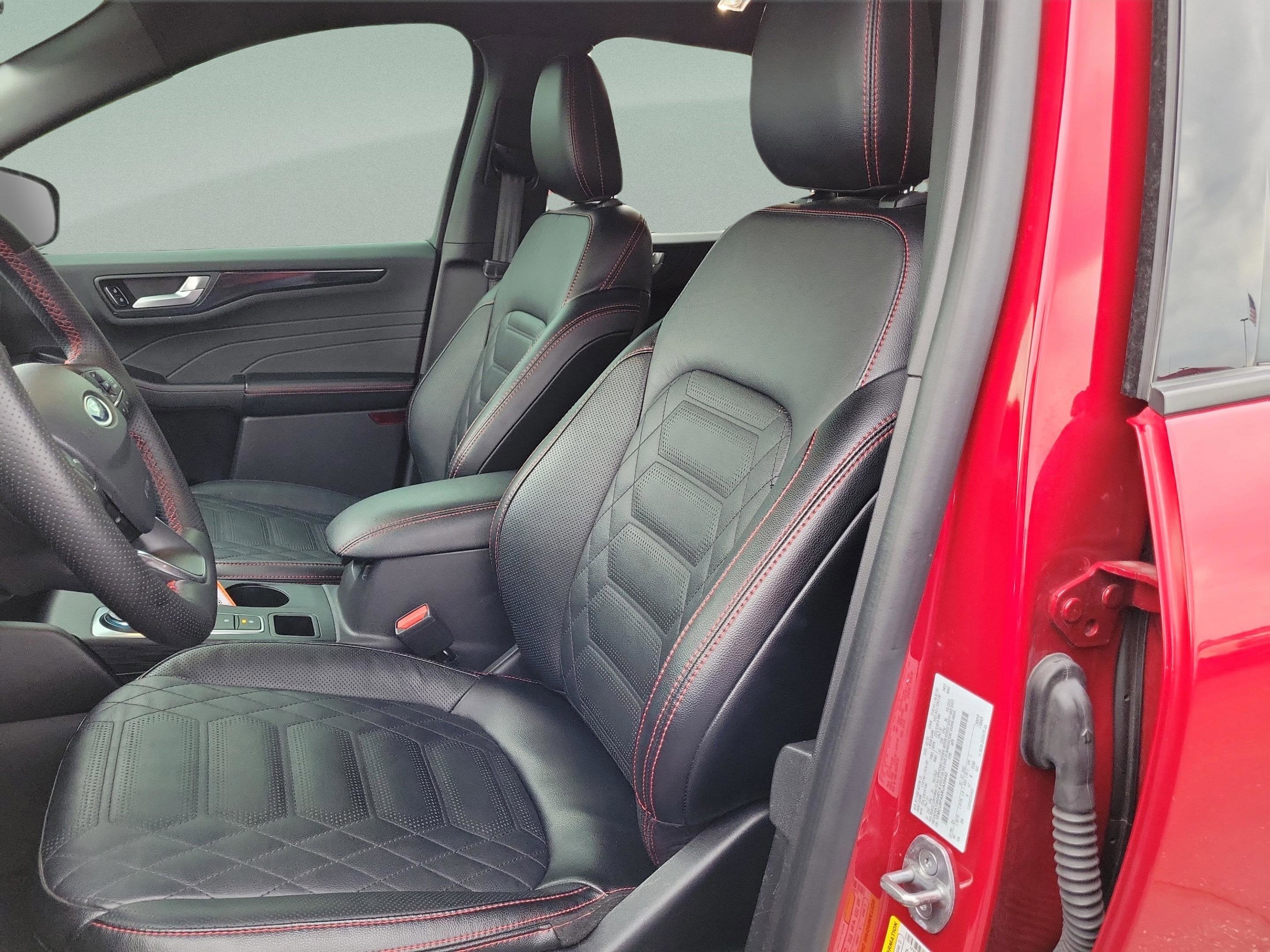 2024 Ford Escape ST-Line Elite