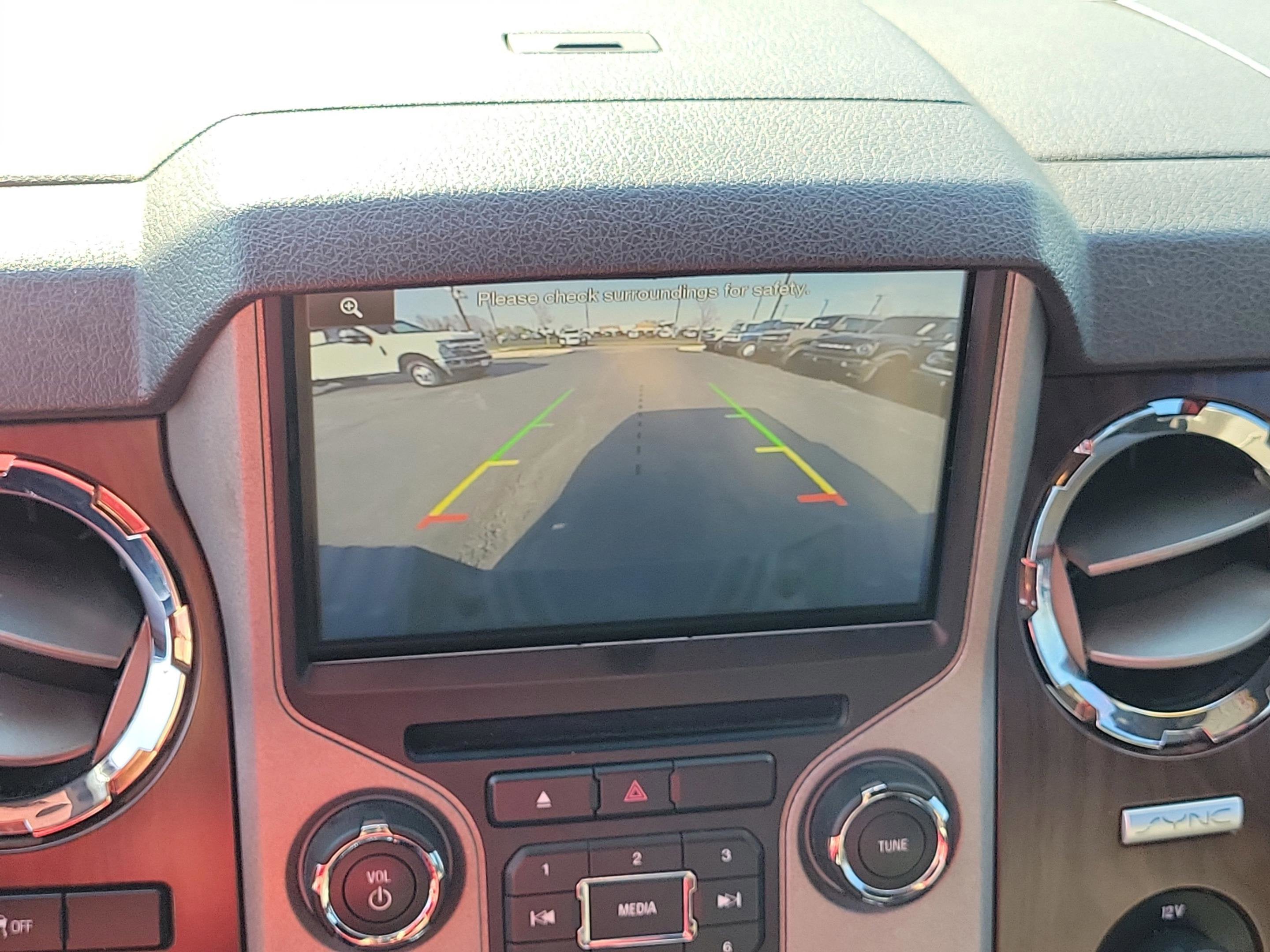 2015 Ford Super Duty F-250 SRW Lariat