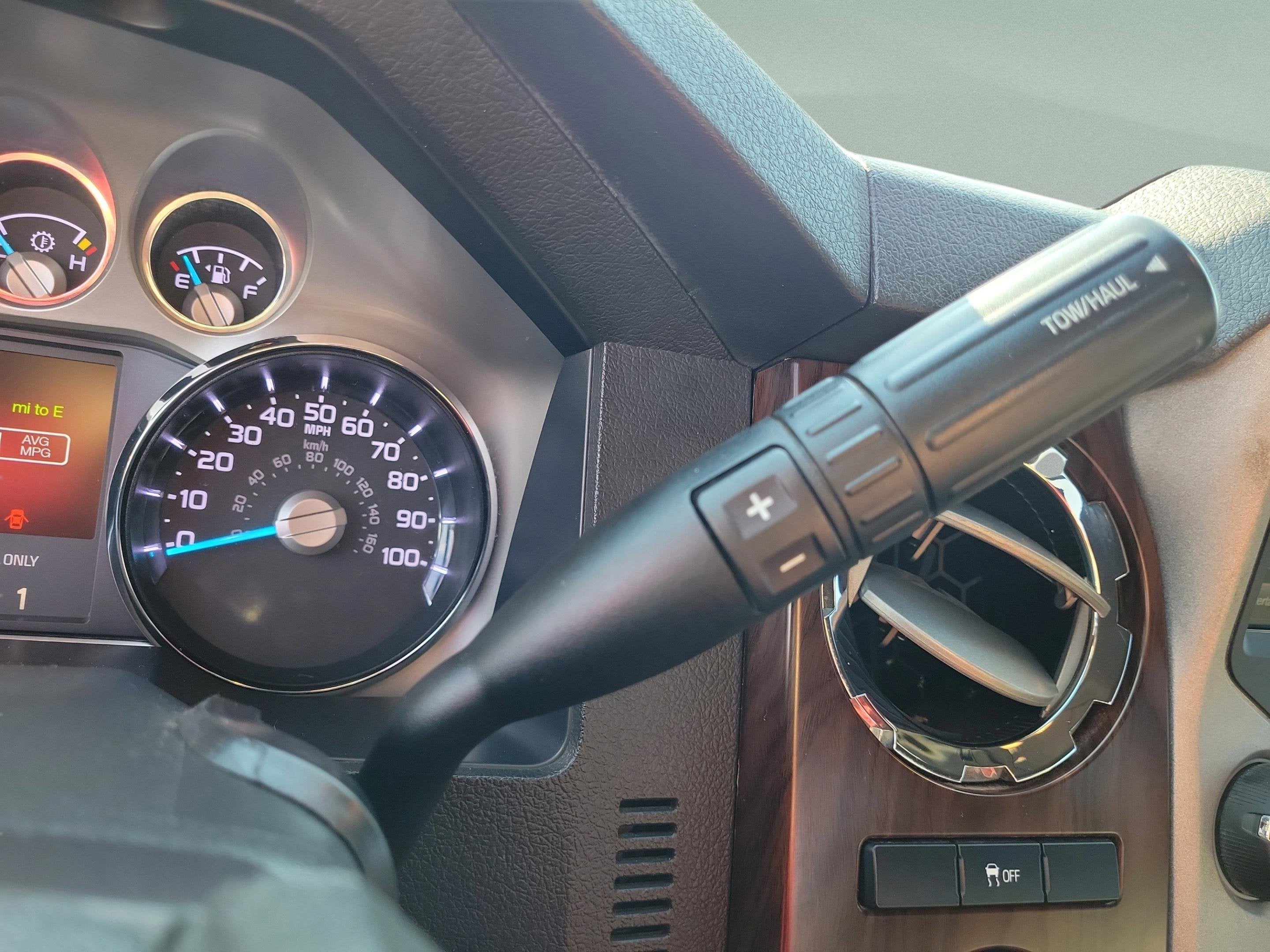 2015 Ford Super Duty F-250 SRW Lariat