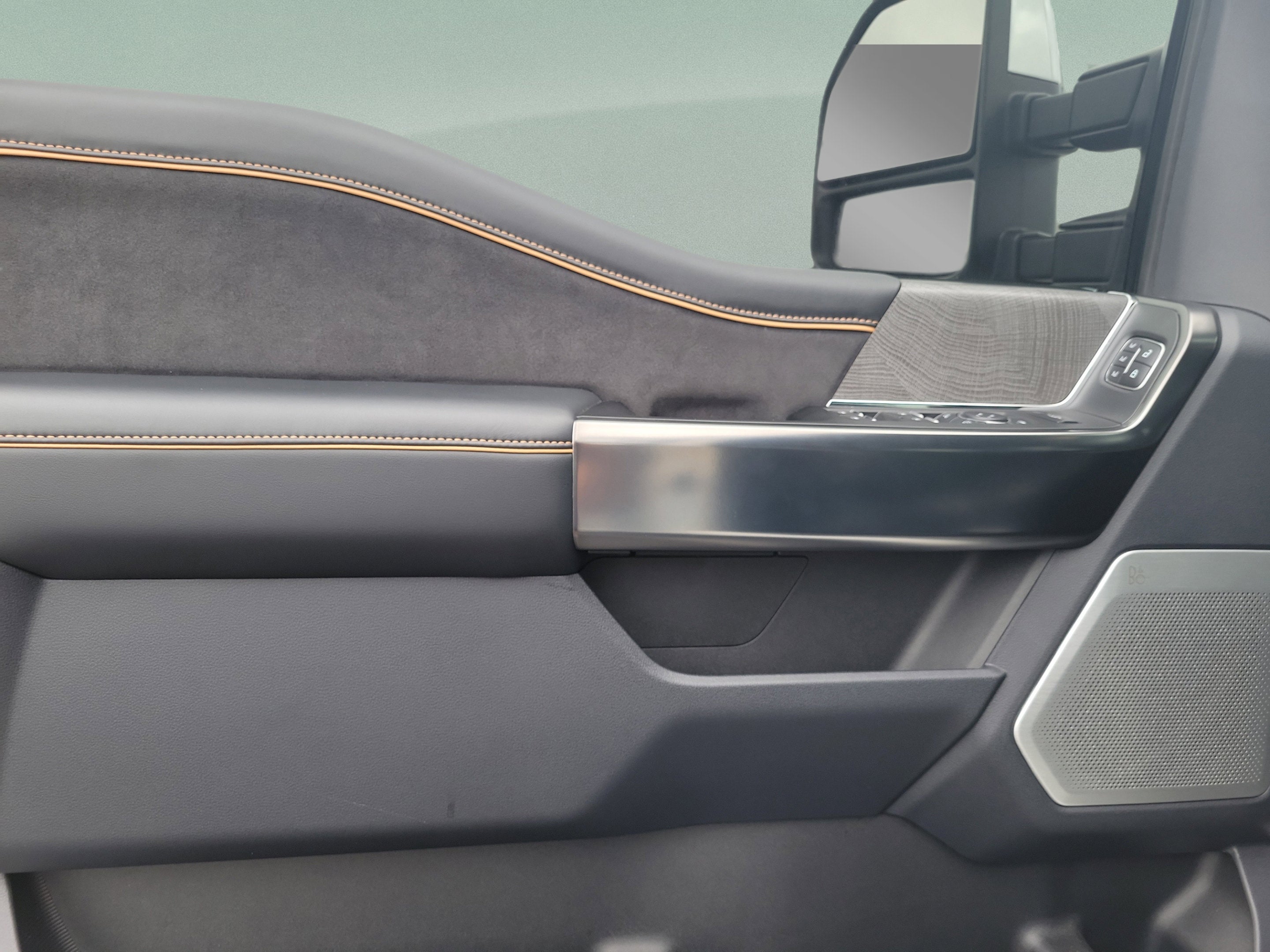 2024 Ford Super Duty F-250 SRW Platinum