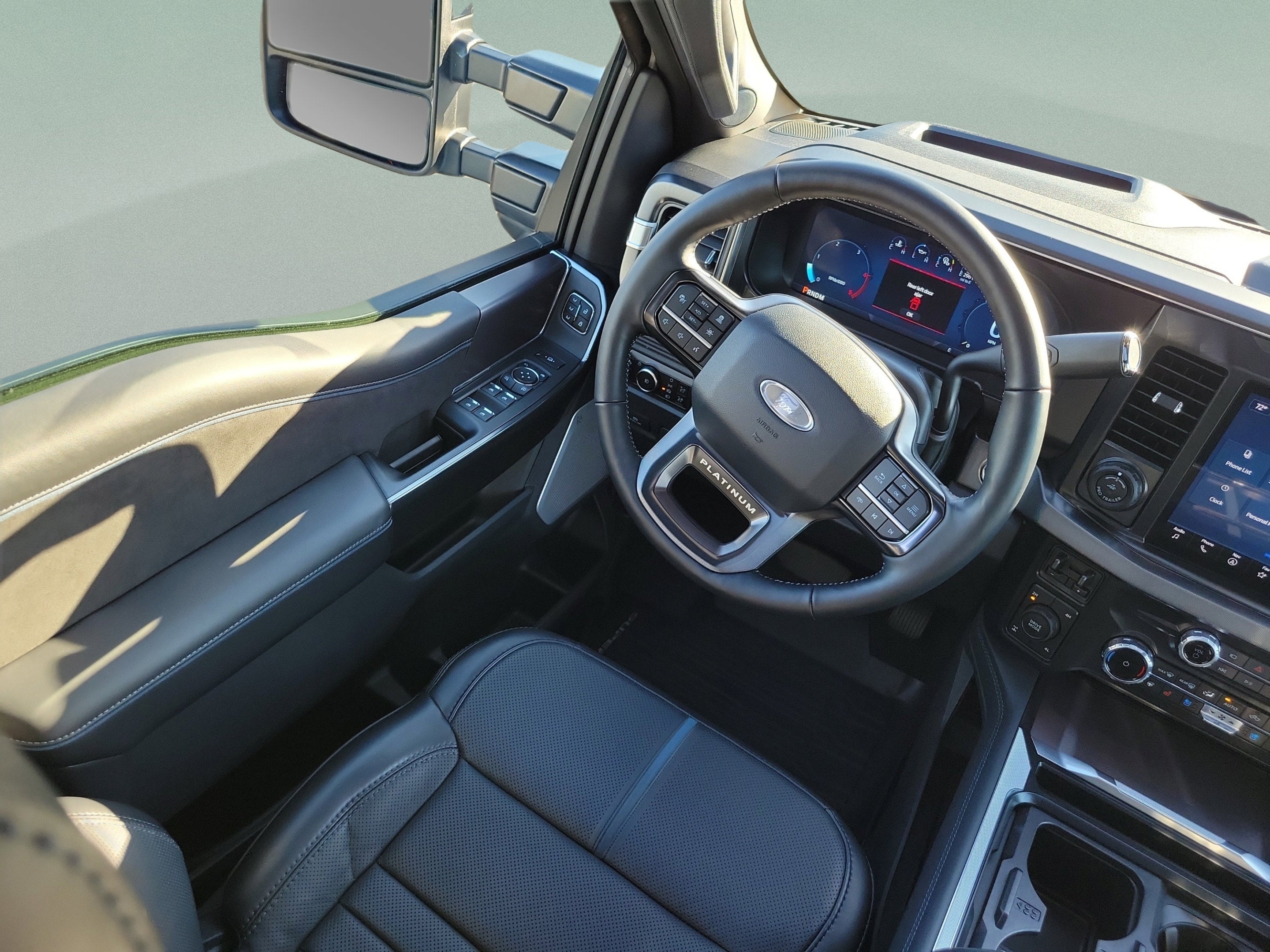 2026 Ford Super Duty F-350 SRW Platinum