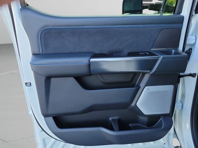 2026 Ford Super Duty F-350 SRW Platinum
