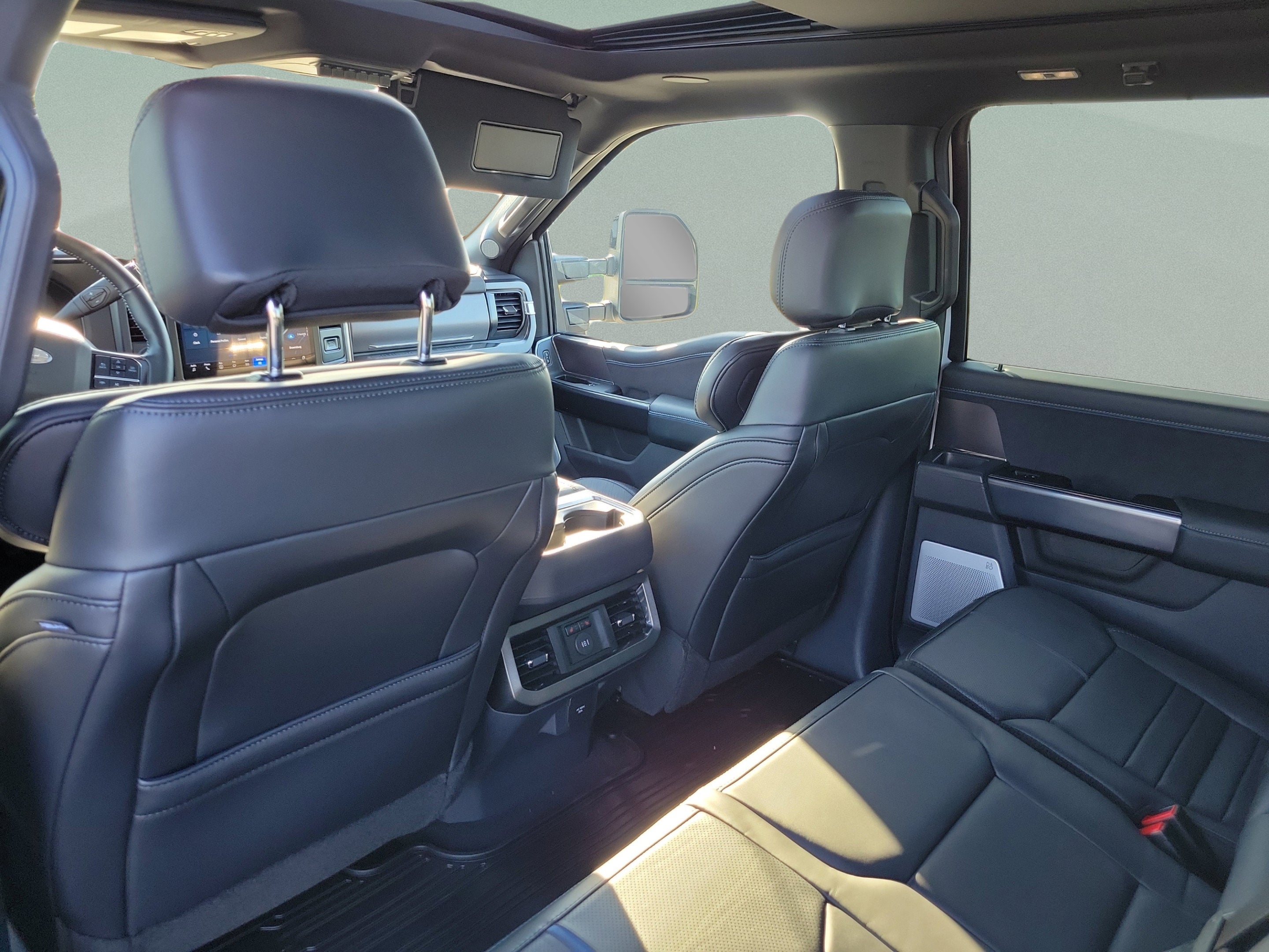2026 Ford Super Duty F-350 SRW Platinum