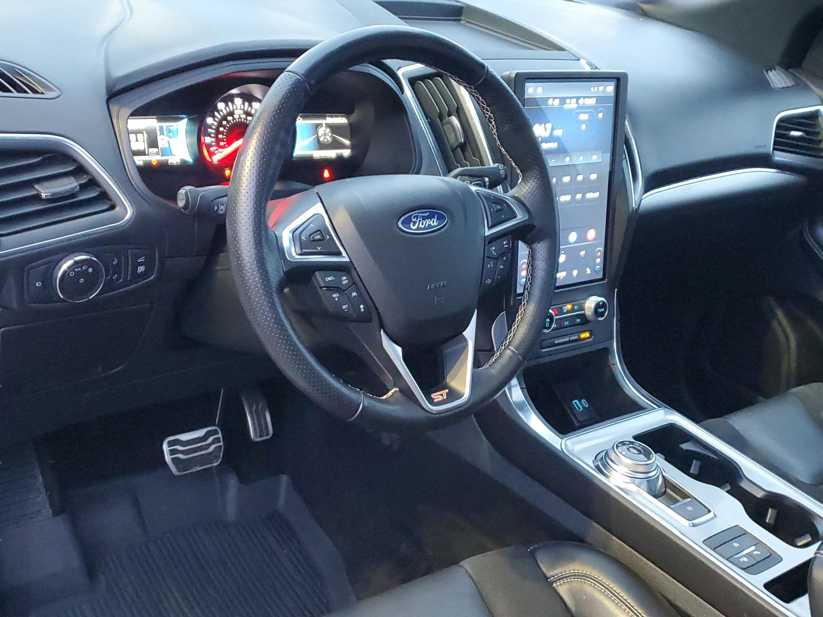 2022 Ford Edge ST