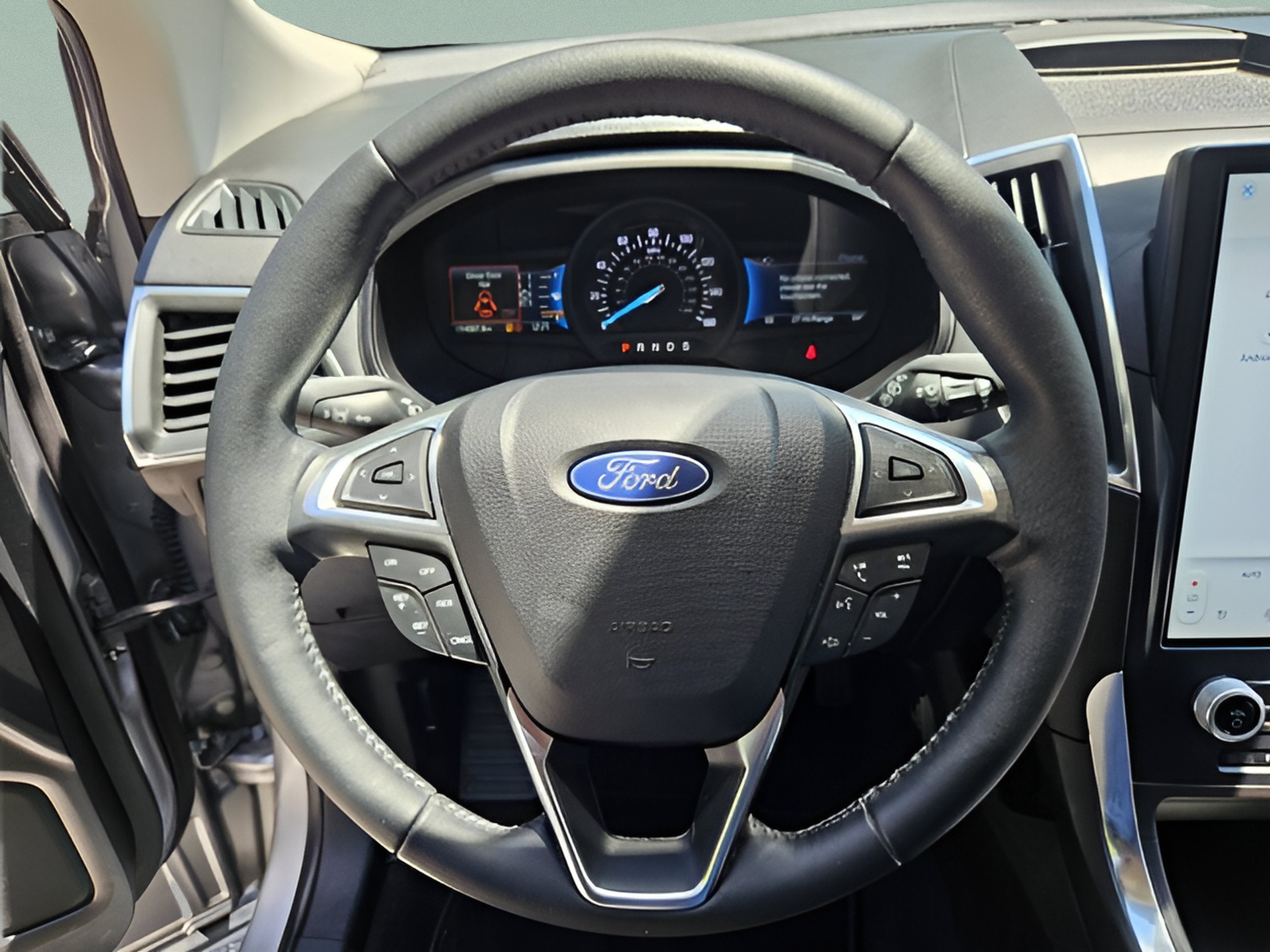 2023 Ford Edge Titanium