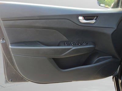 2020 Hyundai Accent SE