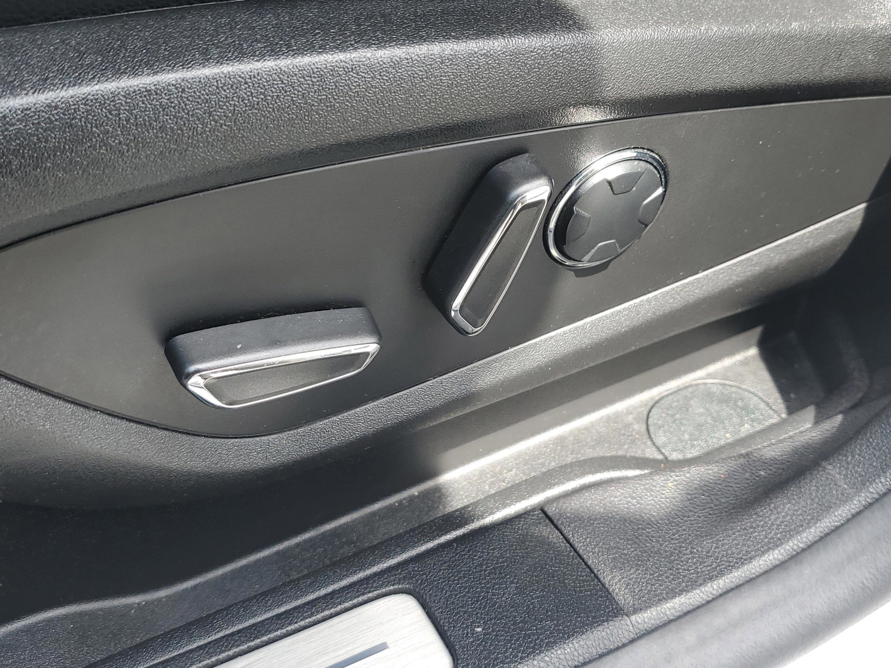 2019 Lincoln MKC Standard