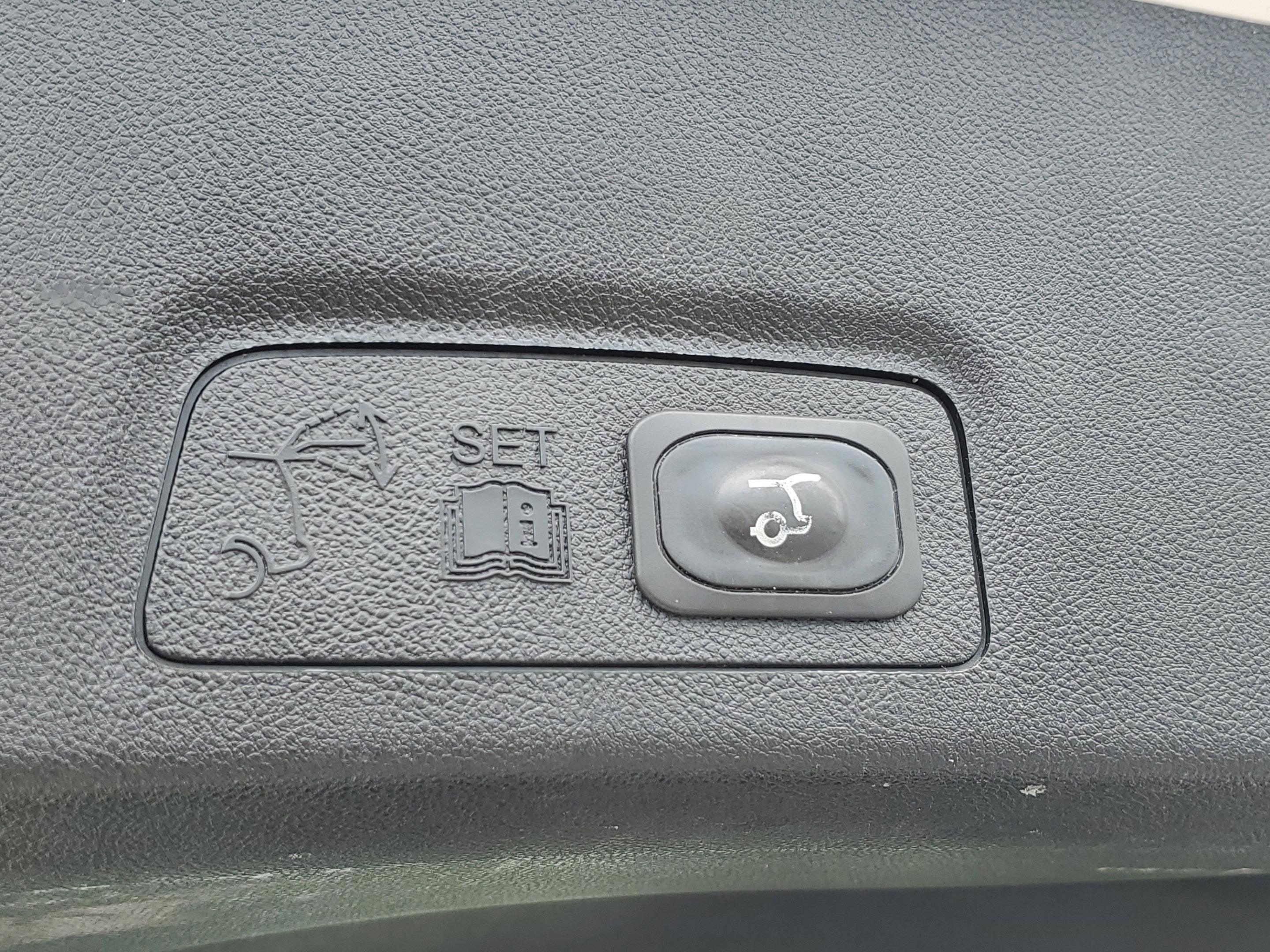 2019 Lincoln MKC Standard