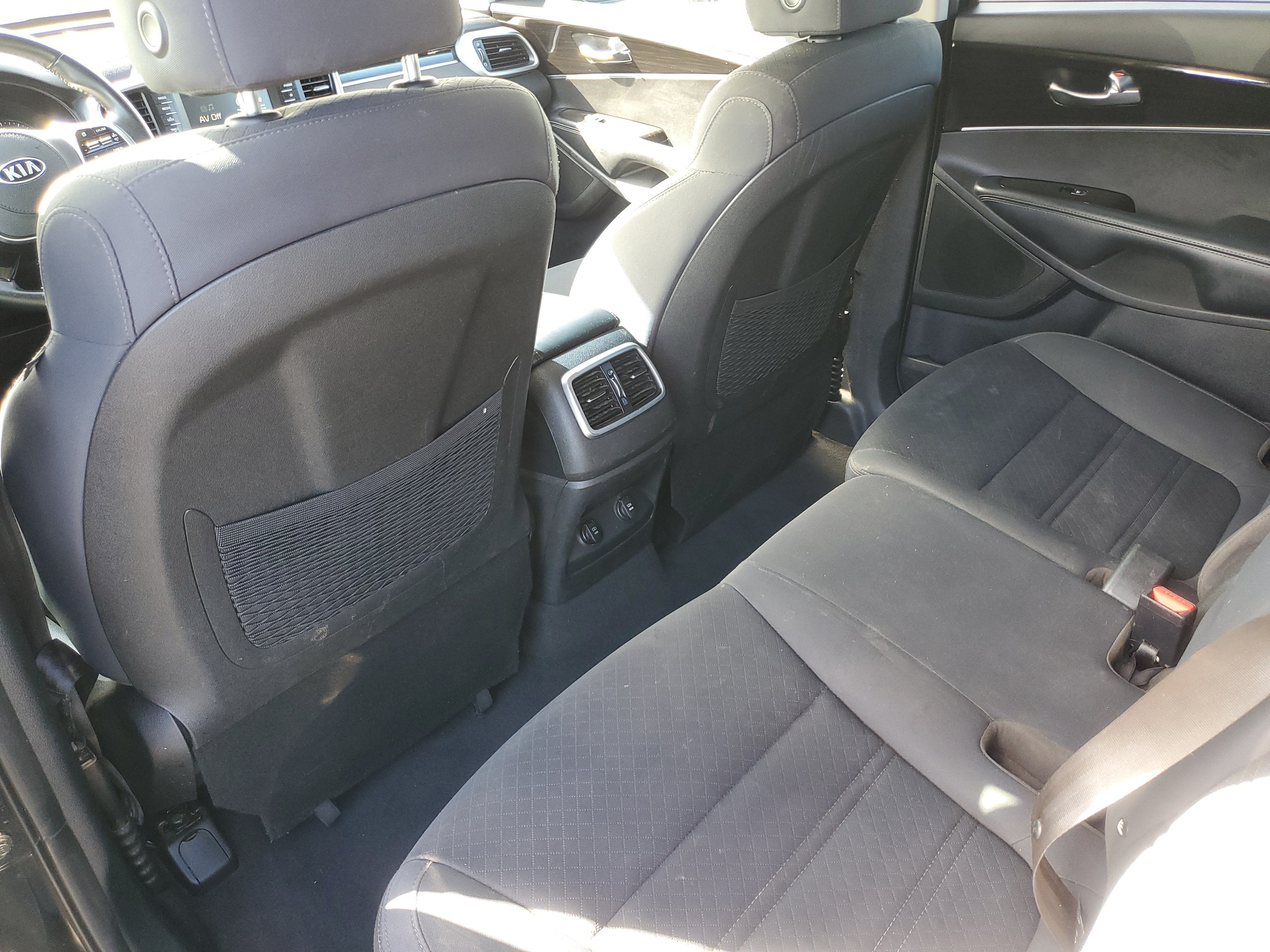 2019 Kia Sorento S V6