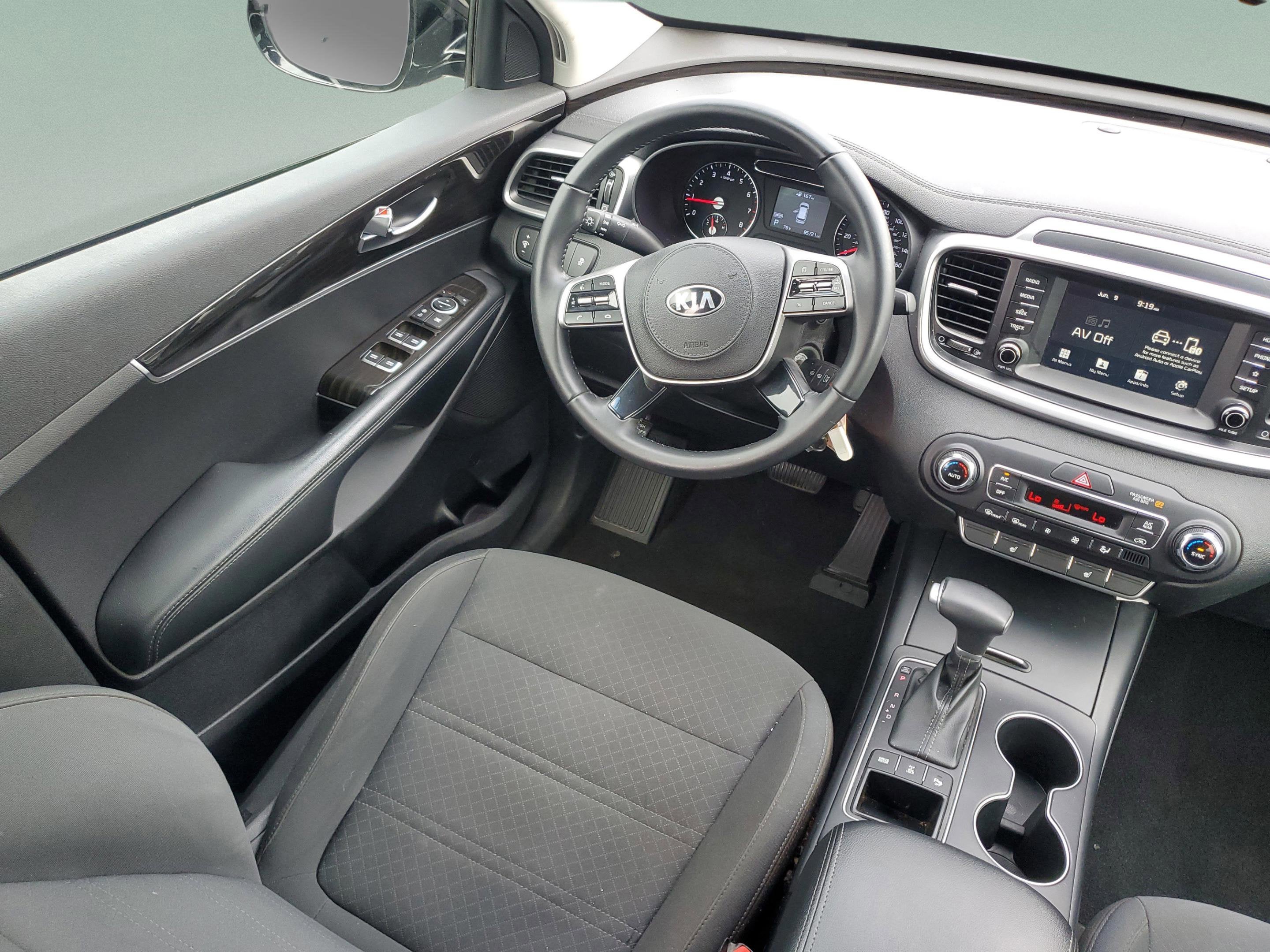2019 Kia Sorento S V6