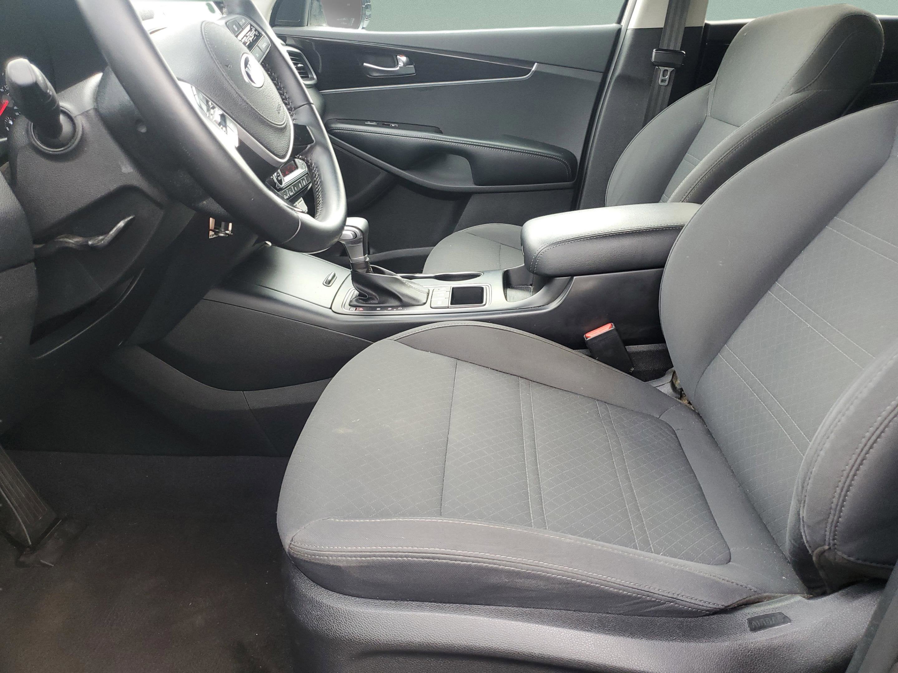 2019 Kia Sorento S V6