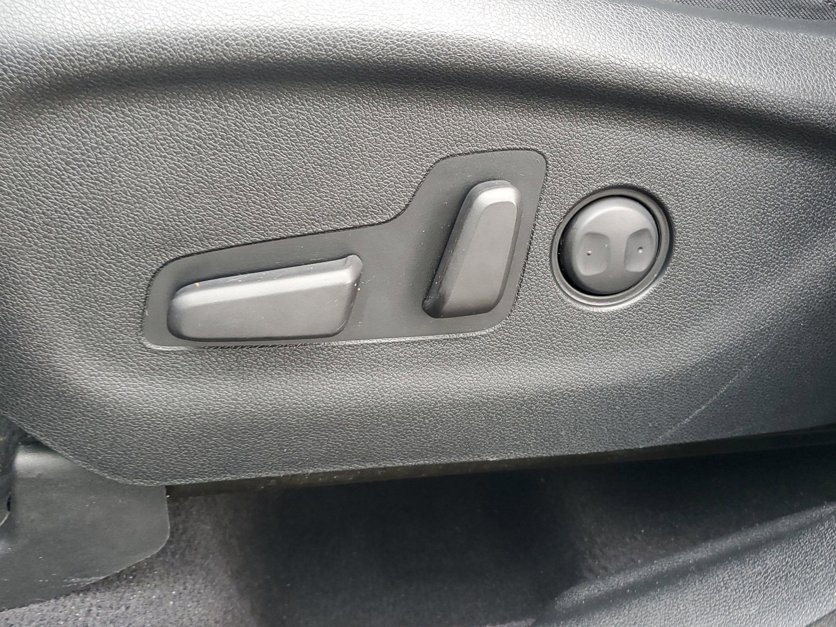 2019 Kia Sorento S V6