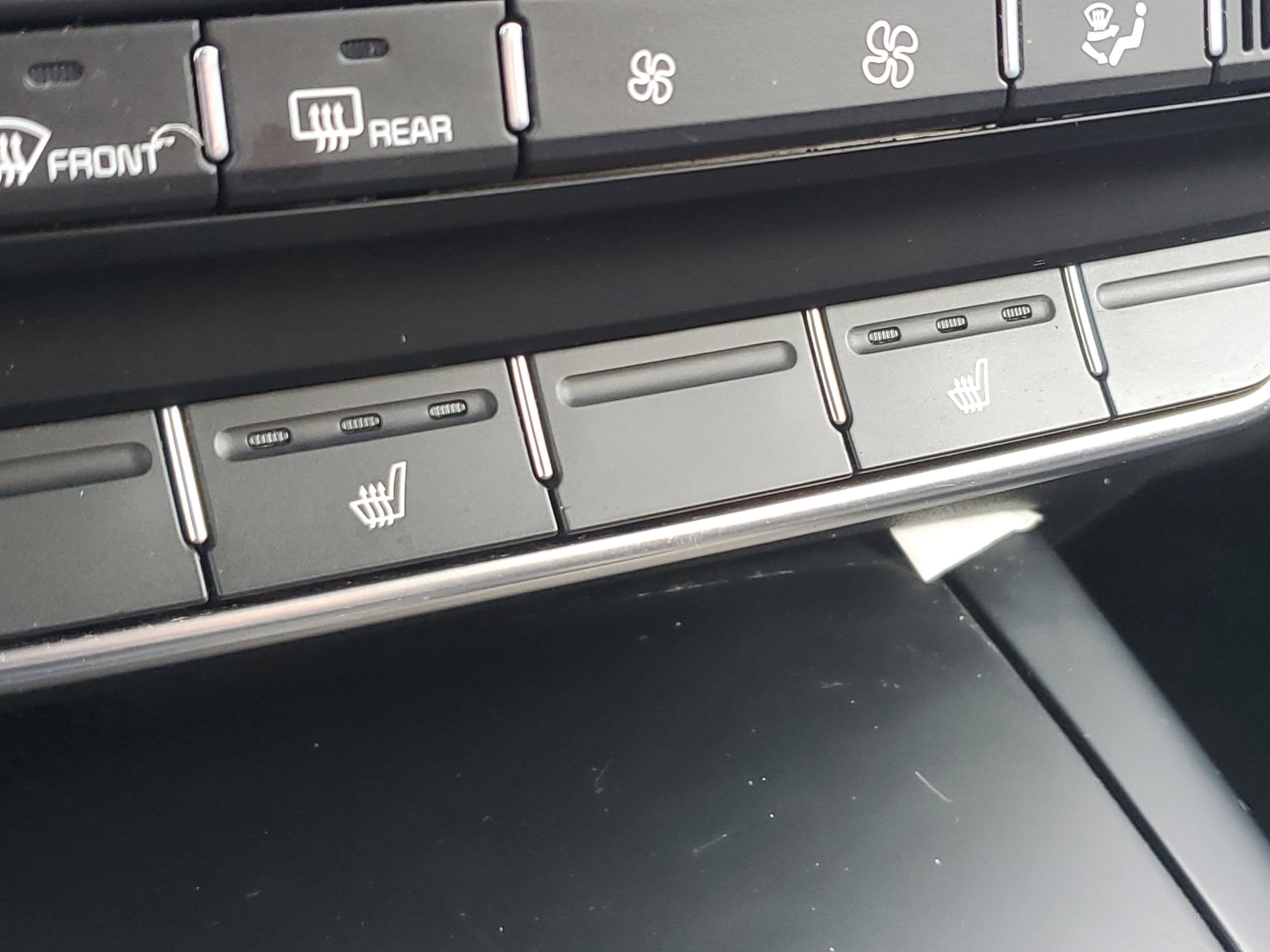 2019 Kia Sorento S V6