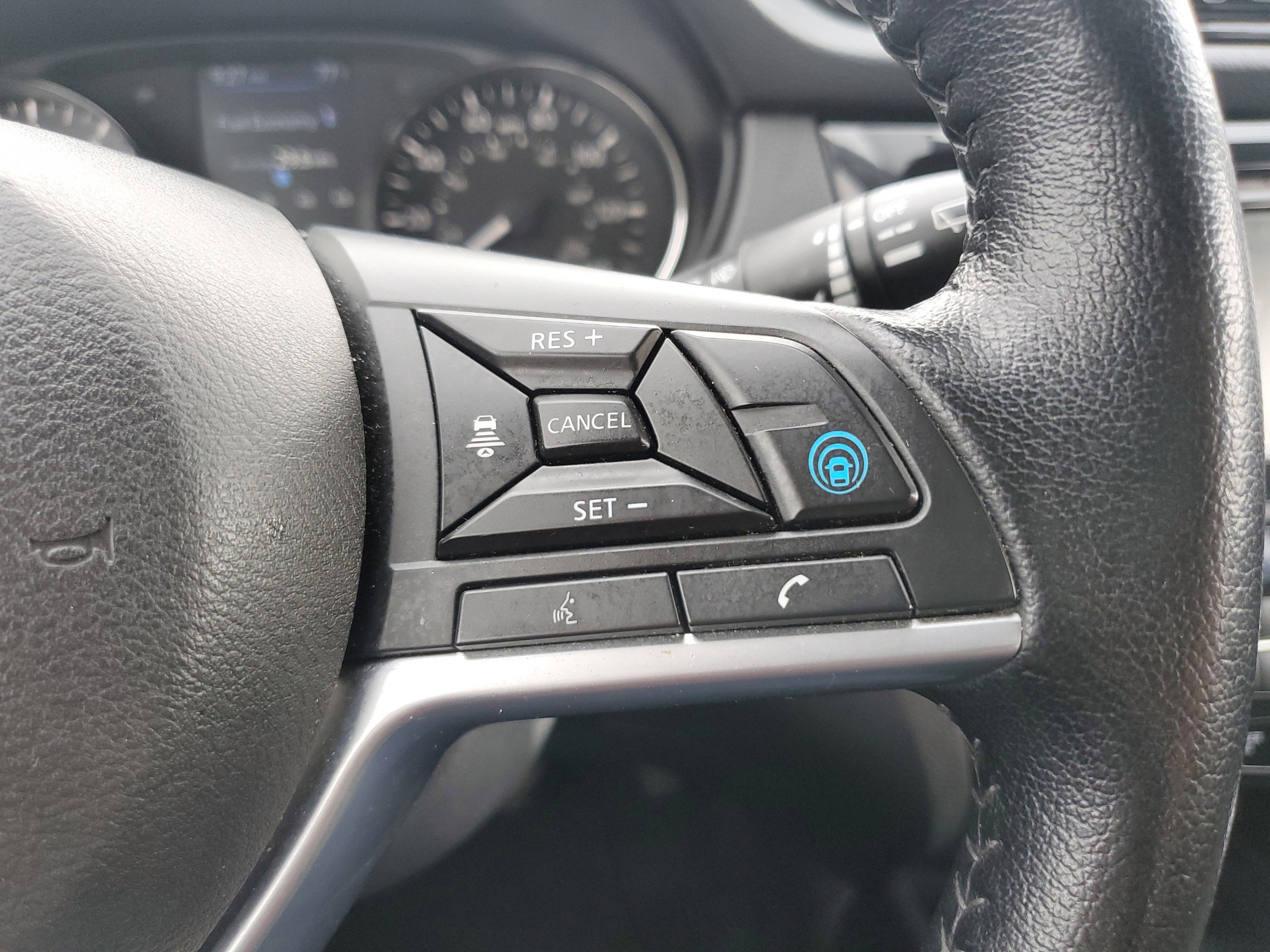 2022 Nissan Rogue Sport SV