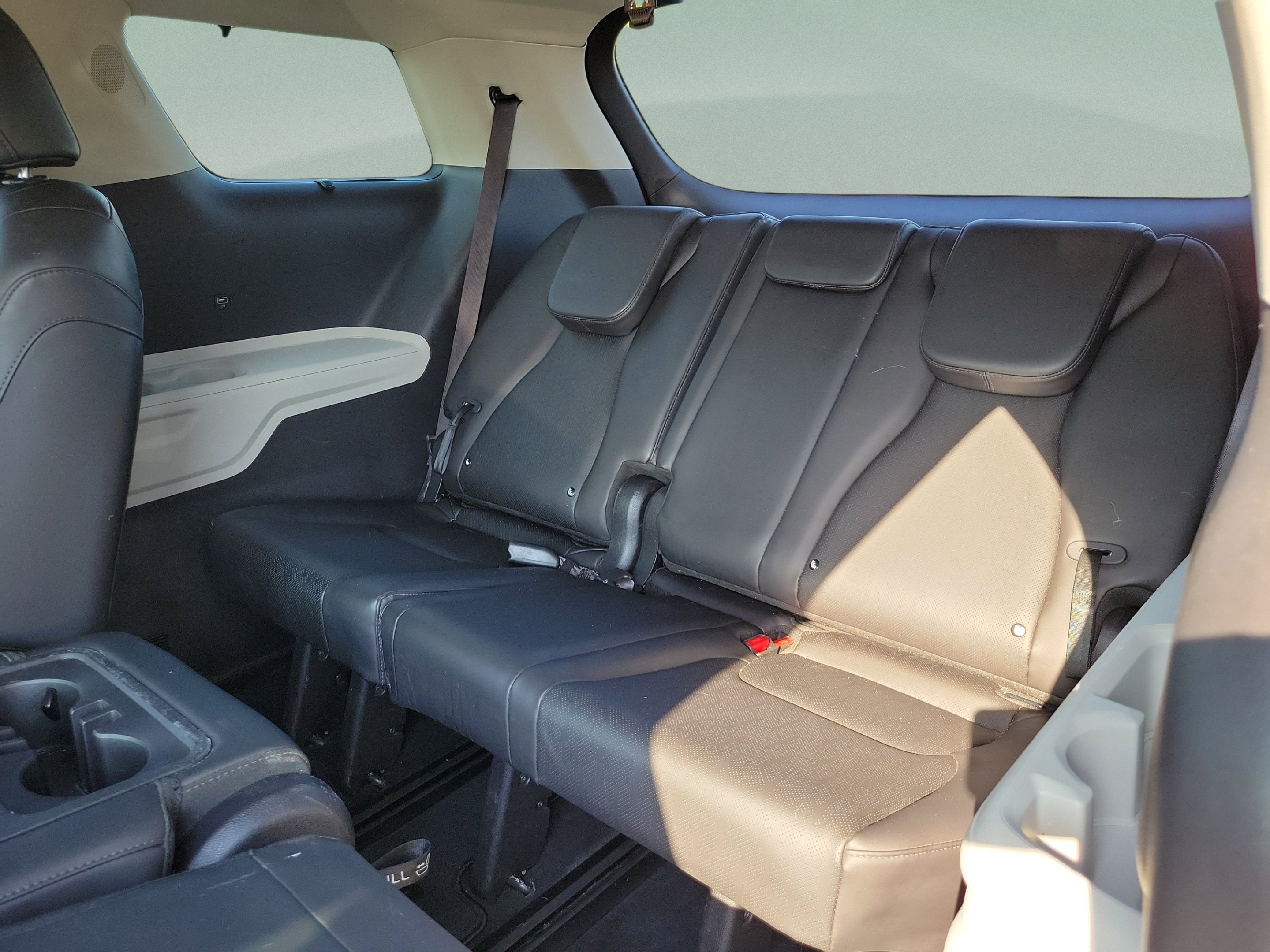 2023 Kia Carnival EX