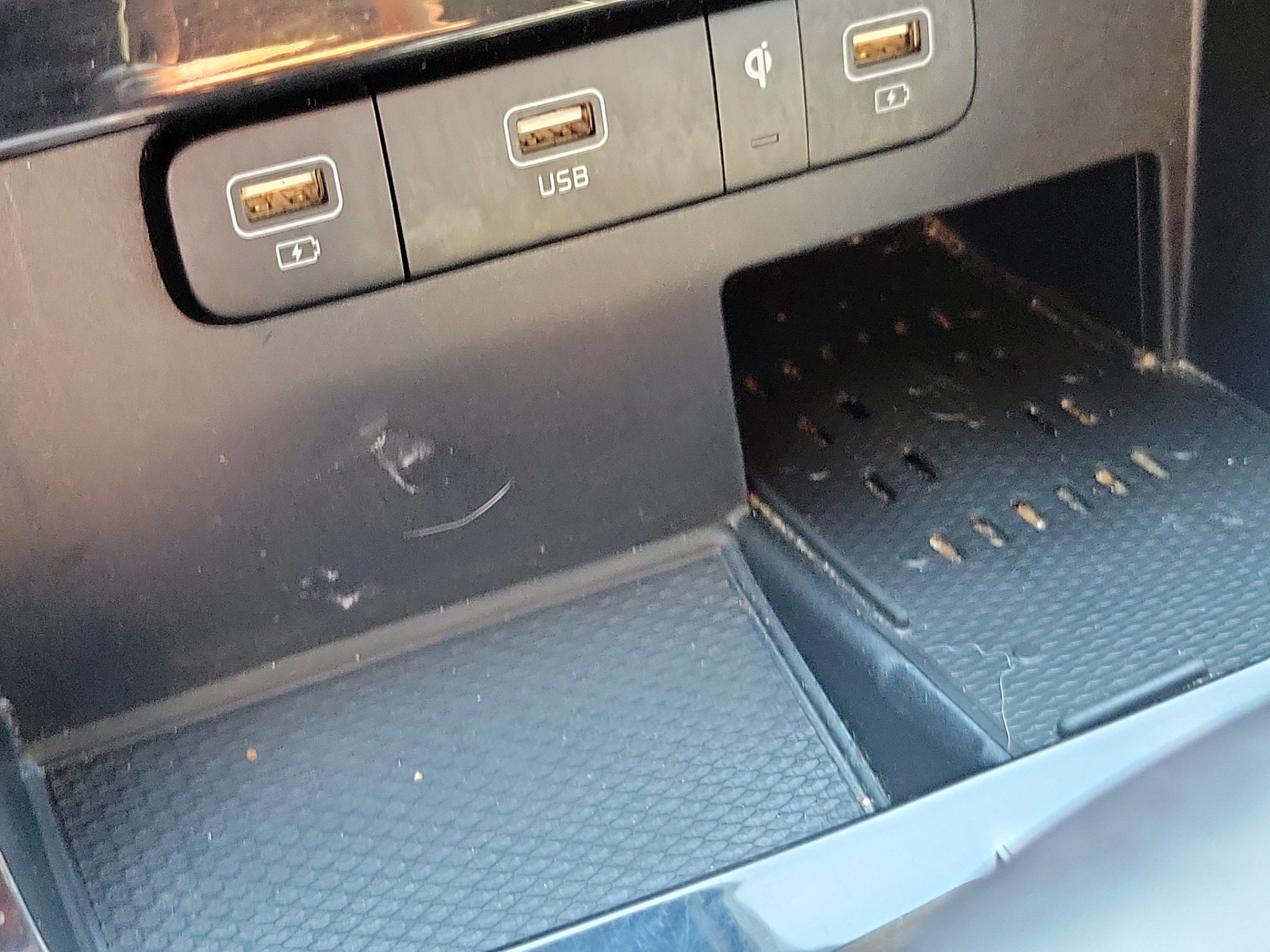 2023 Kia Carnival EX