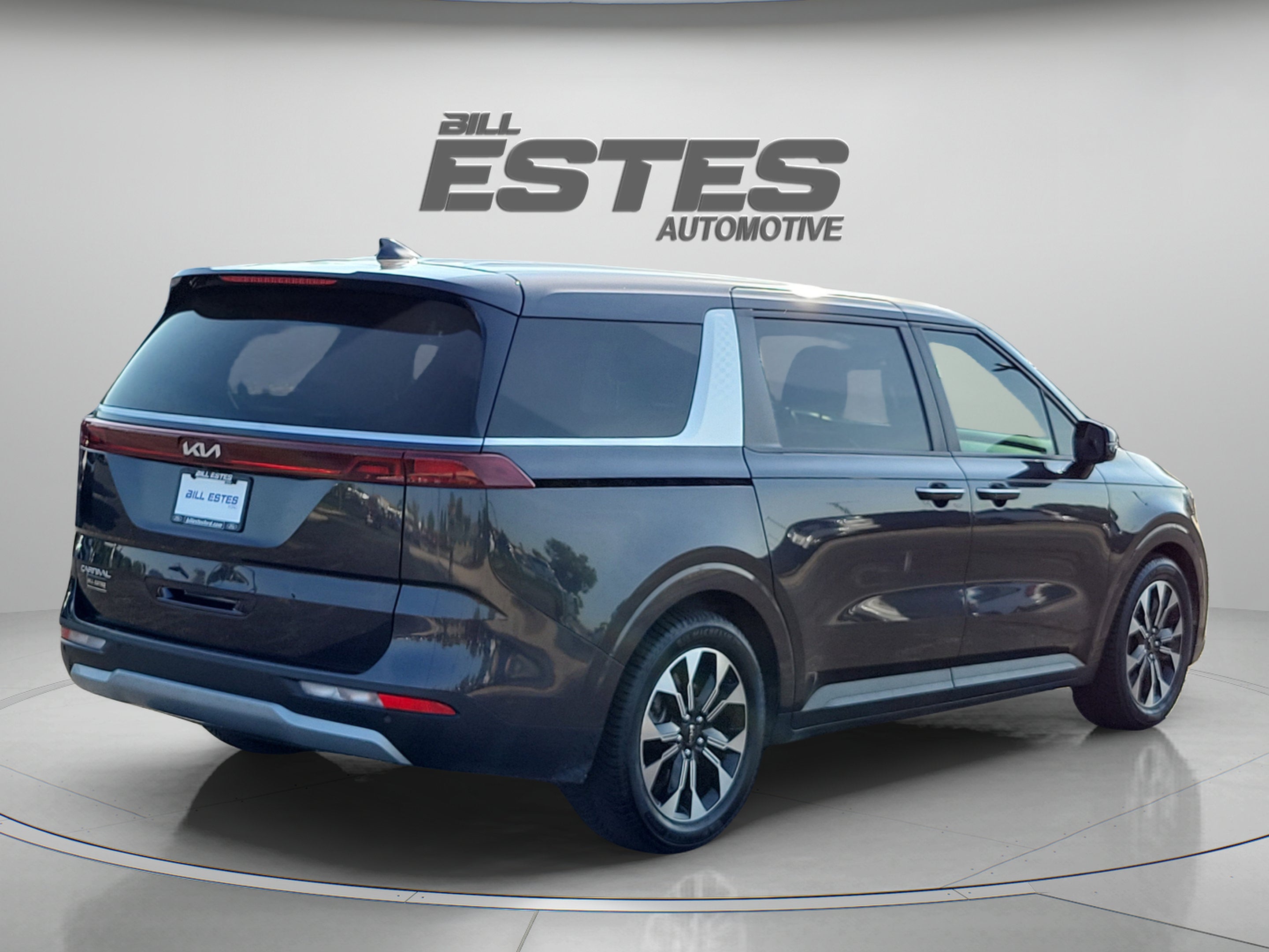 2023 Kia Carnival EX