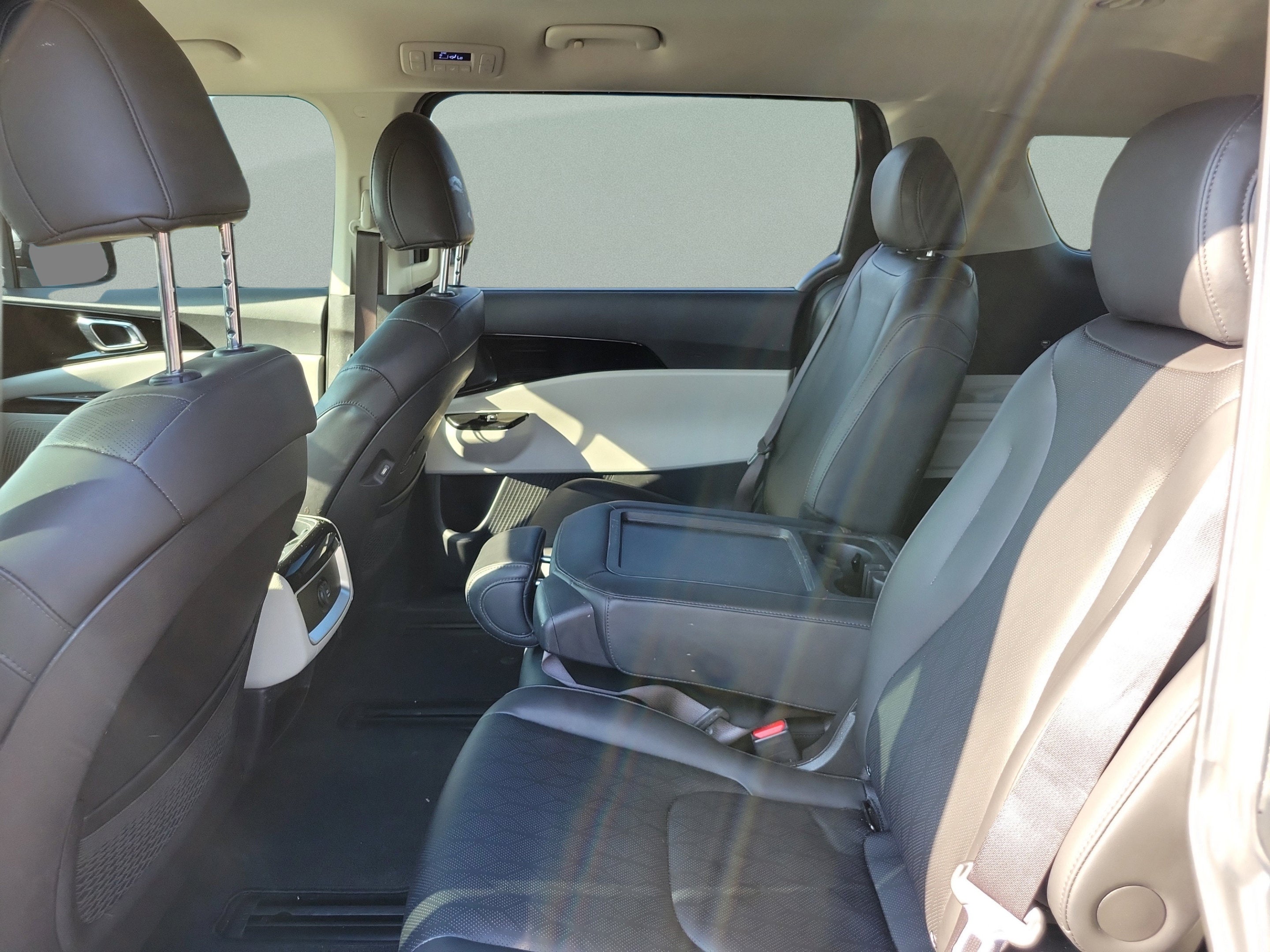 2023 Kia Carnival EX