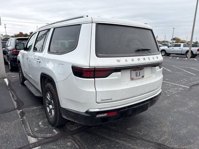 2023 Jeep Wagoneer Base