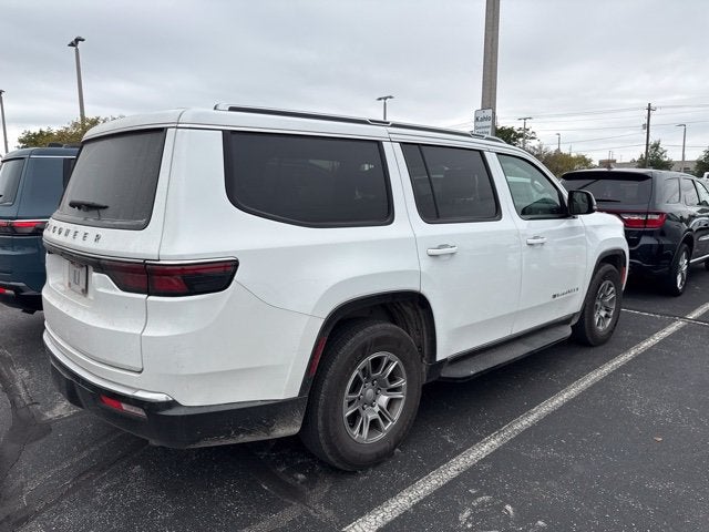 2023 Jeep Wagoneer Base