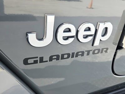 2022 Jeep Gladiator Overland