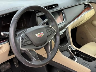 2017 Cadillac XT5 Luxury AWD