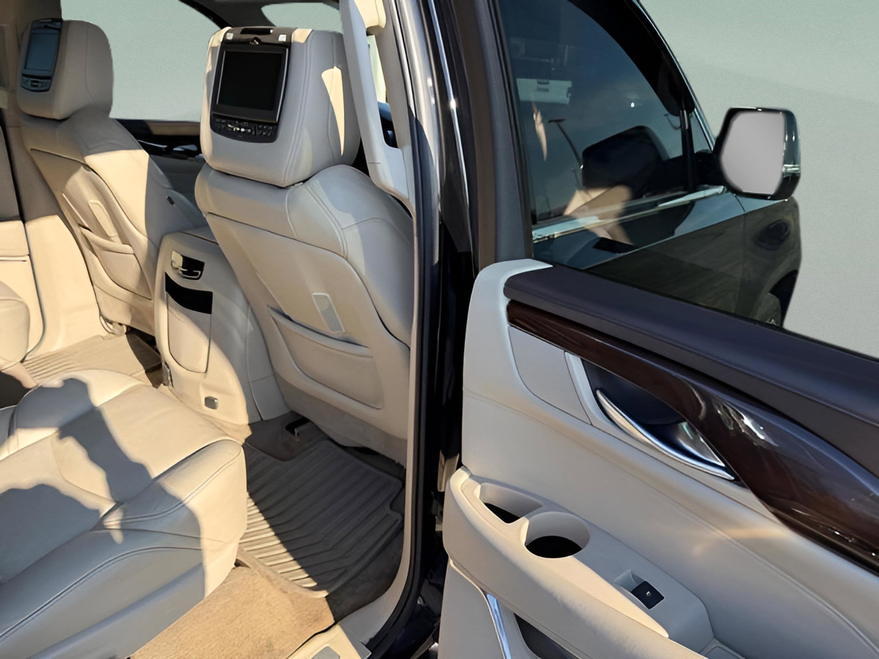 2017 Cadillac Escalade Luxury