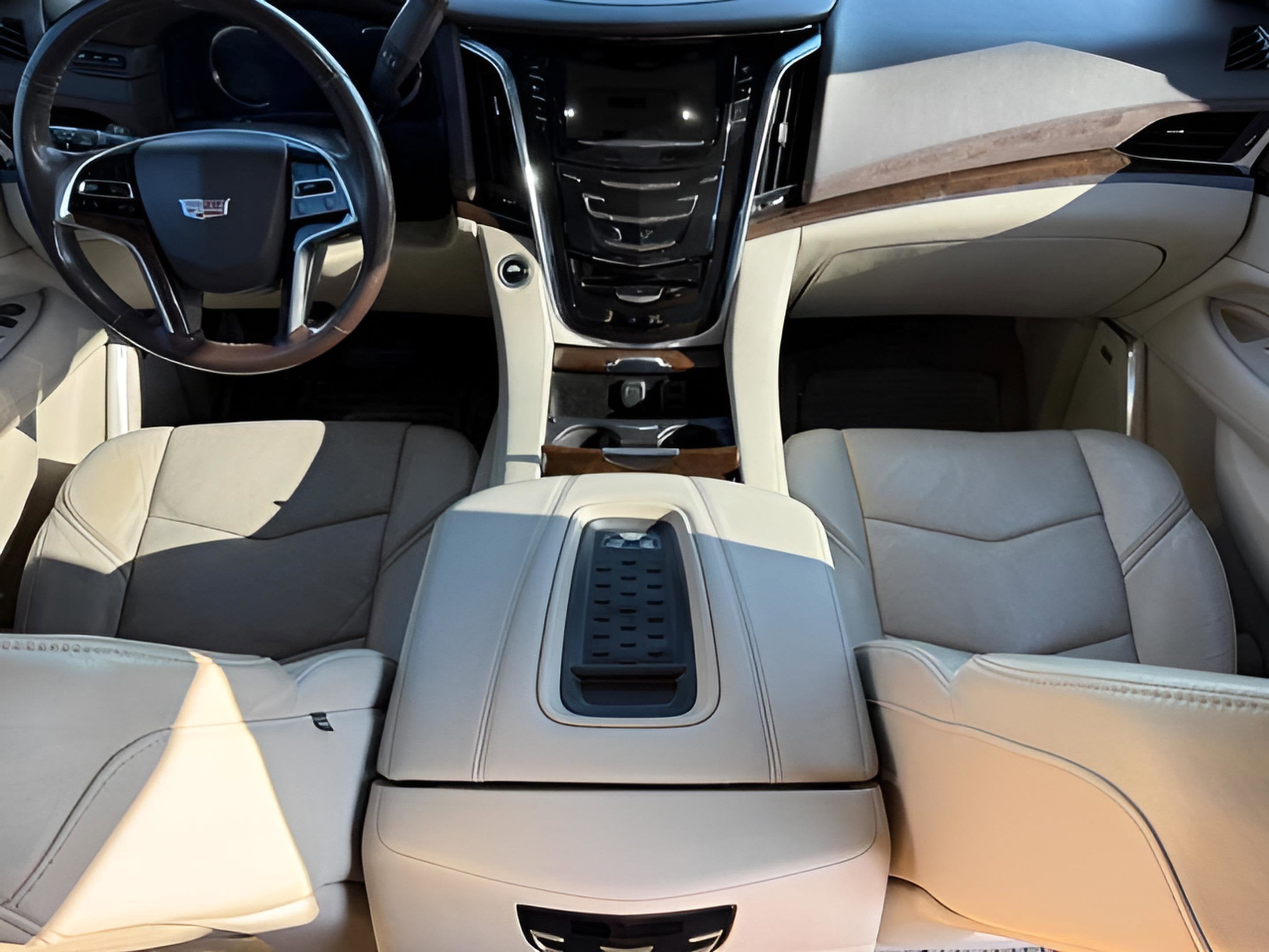 2017 Cadillac Escalade Luxury