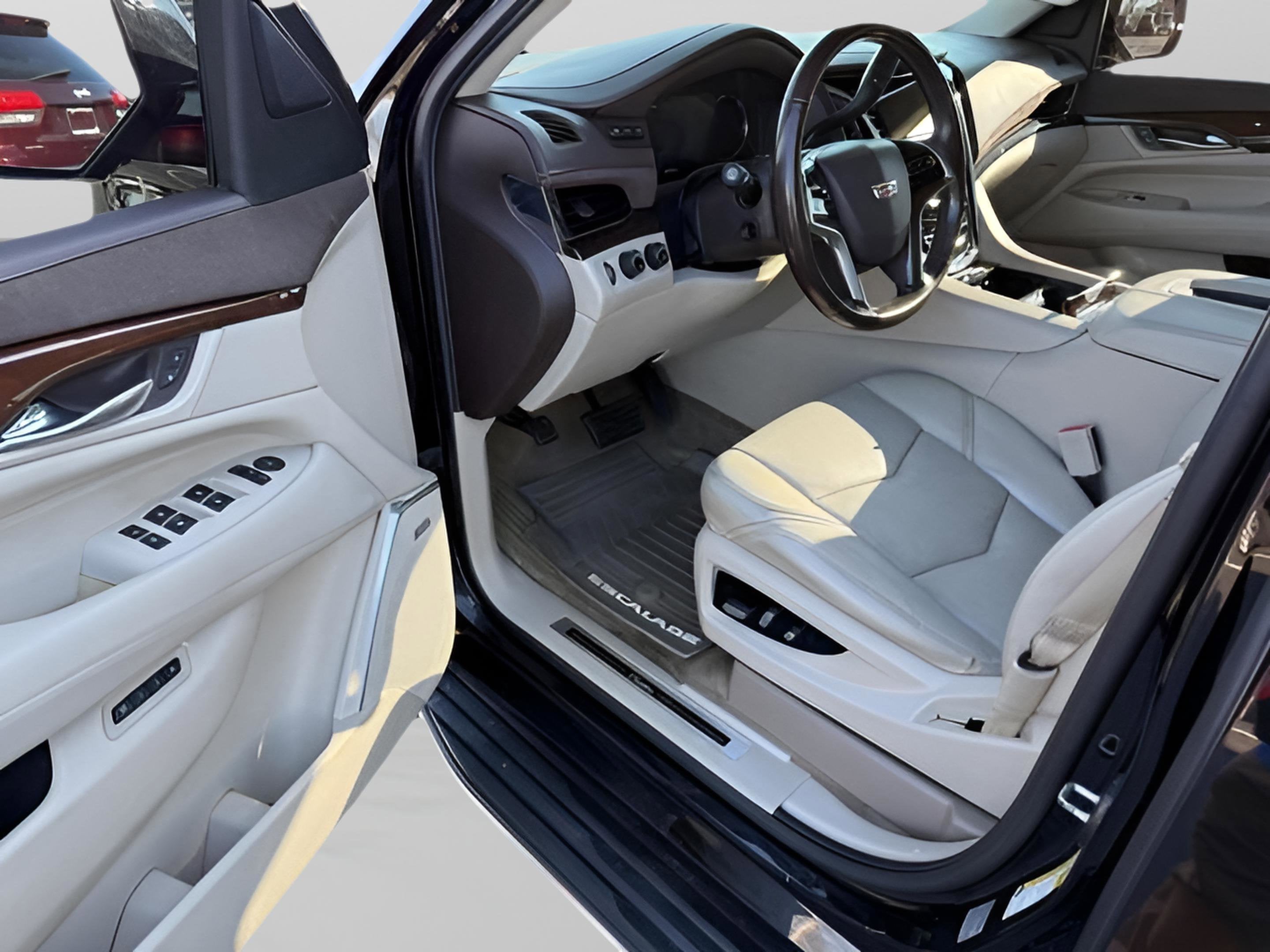 2017 Cadillac Escalade Luxury
