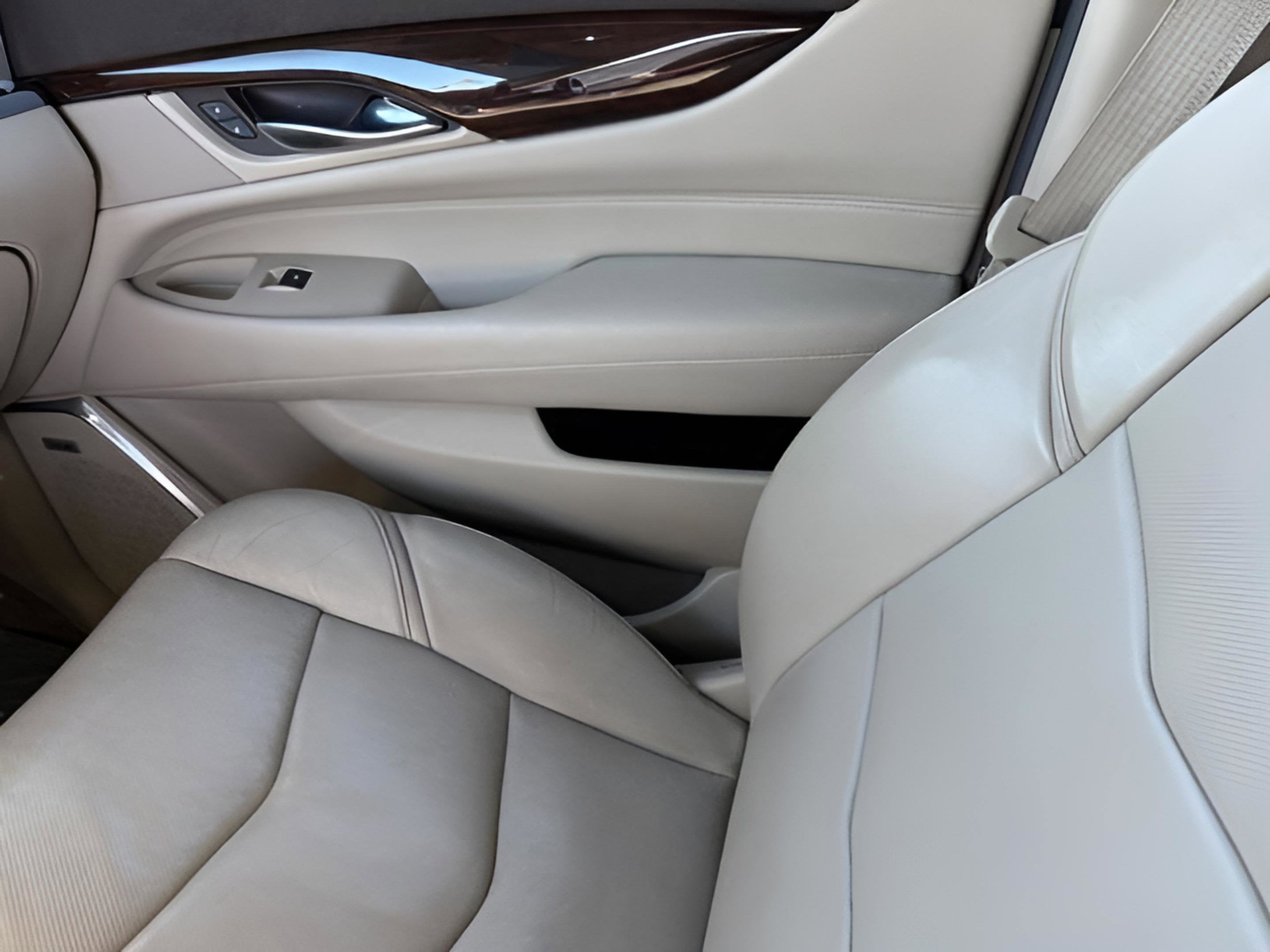 2017 Cadillac Escalade Luxury
