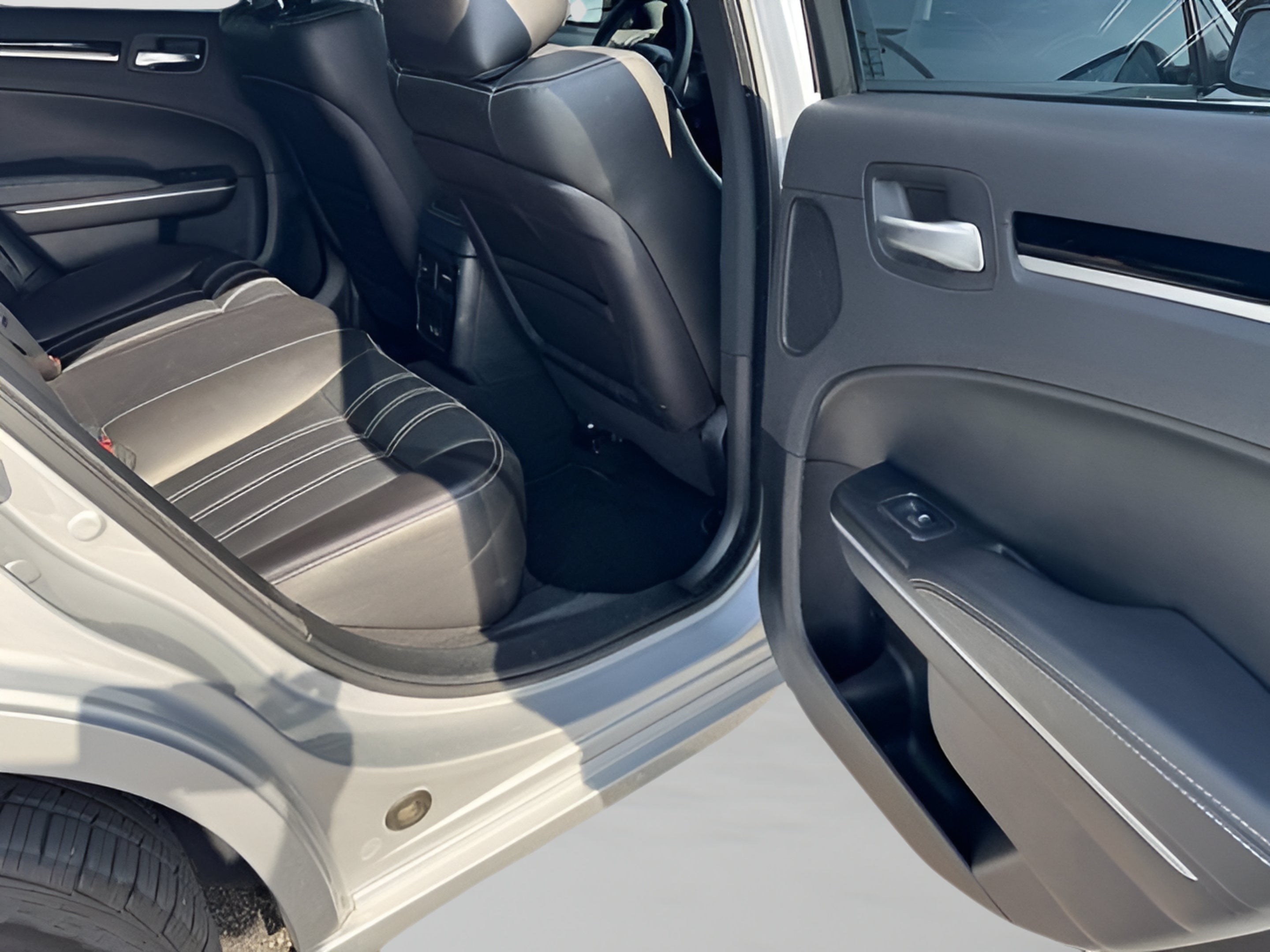 2023 Chrysler 300 300S