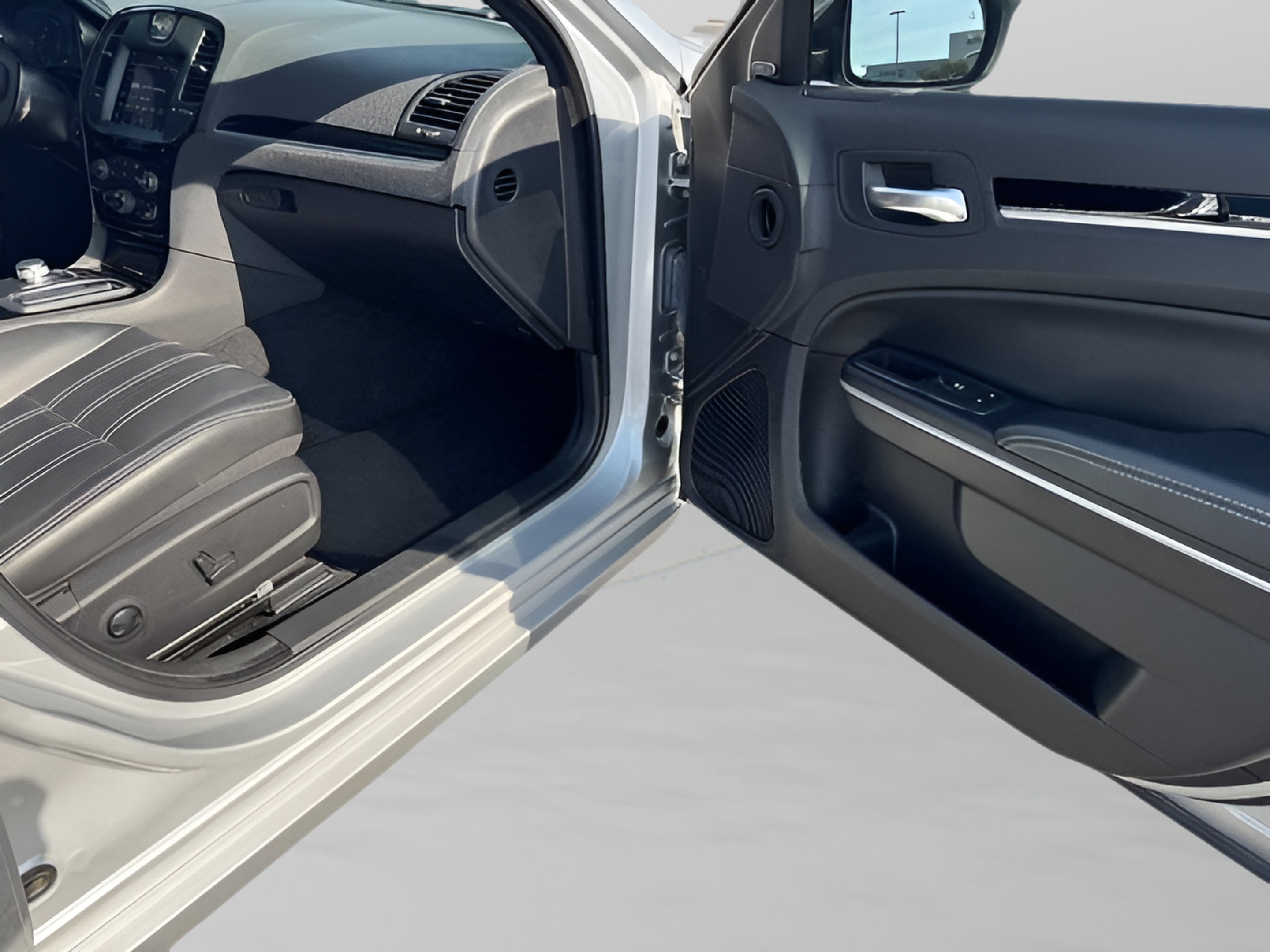 2023 Chrysler 300 300S