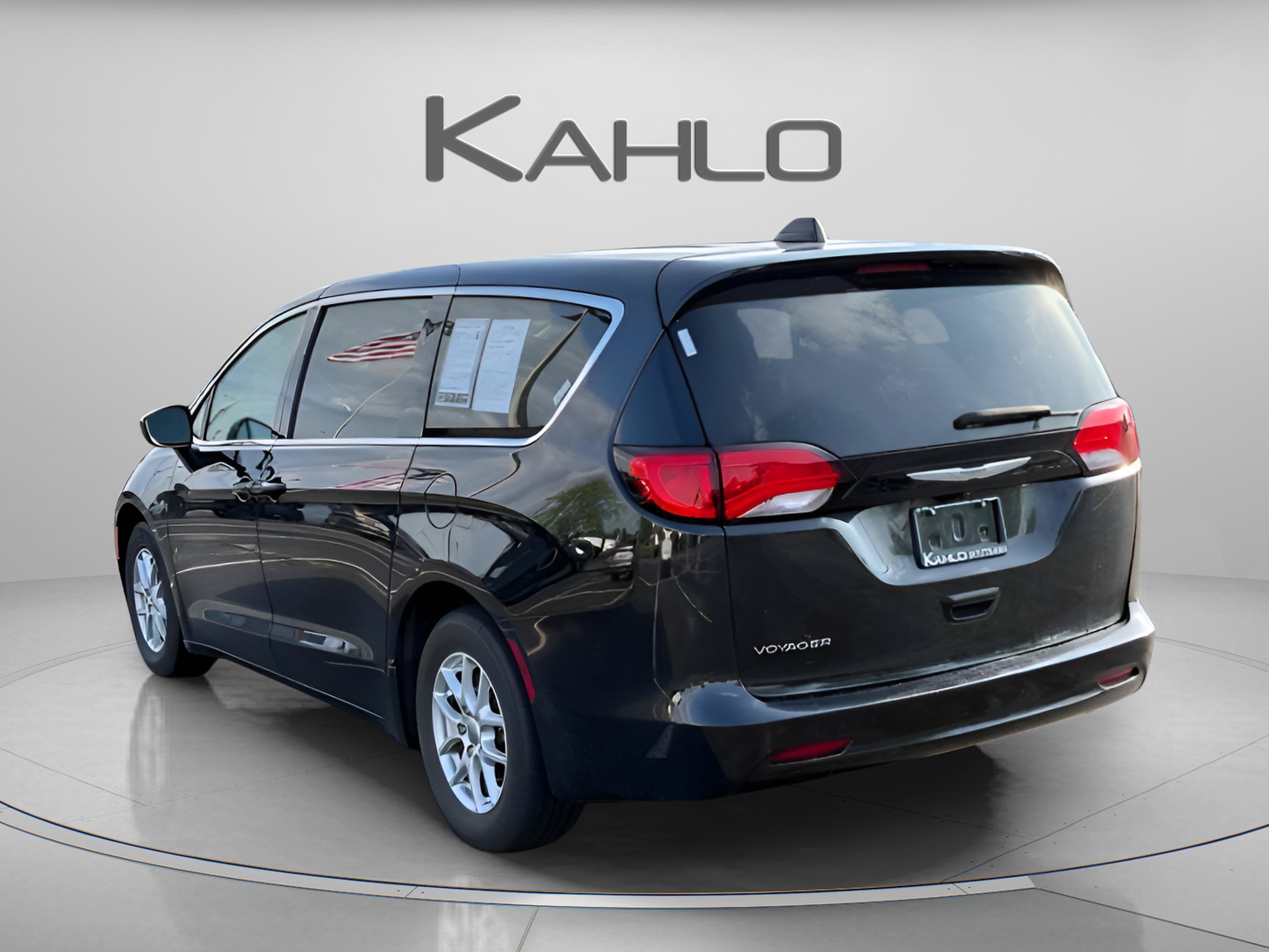 2022 Chrysler Voyager LX