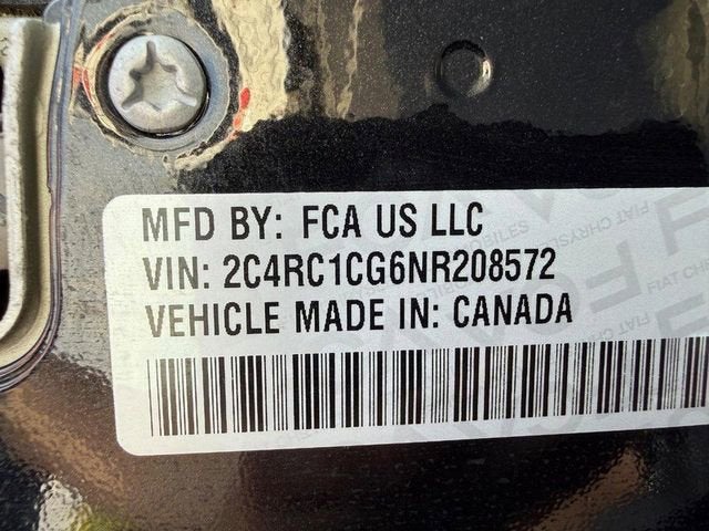 2022 Chrysler Voyager LX