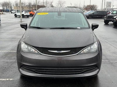 2020 Chrysler Voyager LX