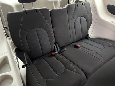 2020 Chrysler Voyager LX