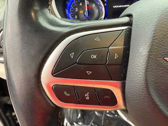 2020 Chrysler Voyager LX