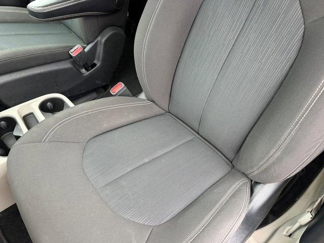 2020 Chrysler Voyager LX