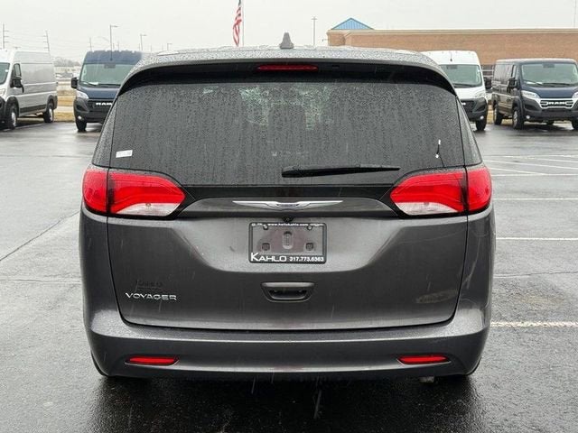 2020 Chrysler Voyager LX