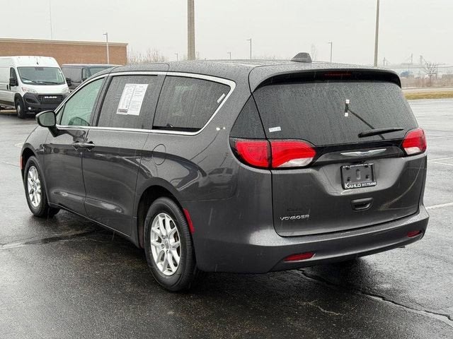 2020 Chrysler Voyager LX