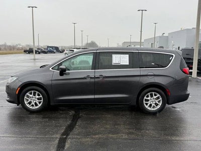 2020 Chrysler Voyager LX