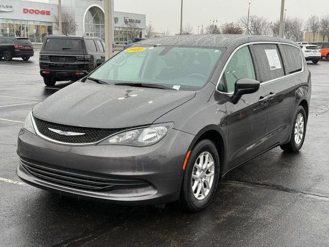 2020 Chrysler Voyager LX