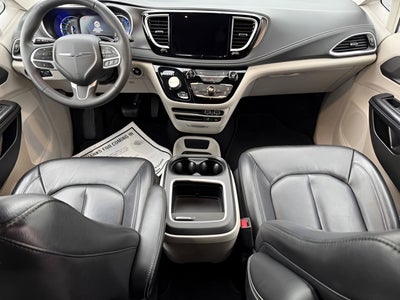 2022 Chrysler Pacifica Hybrid Touring L