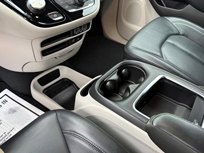 2022 Chrysler Pacifica Hybrid Touring L